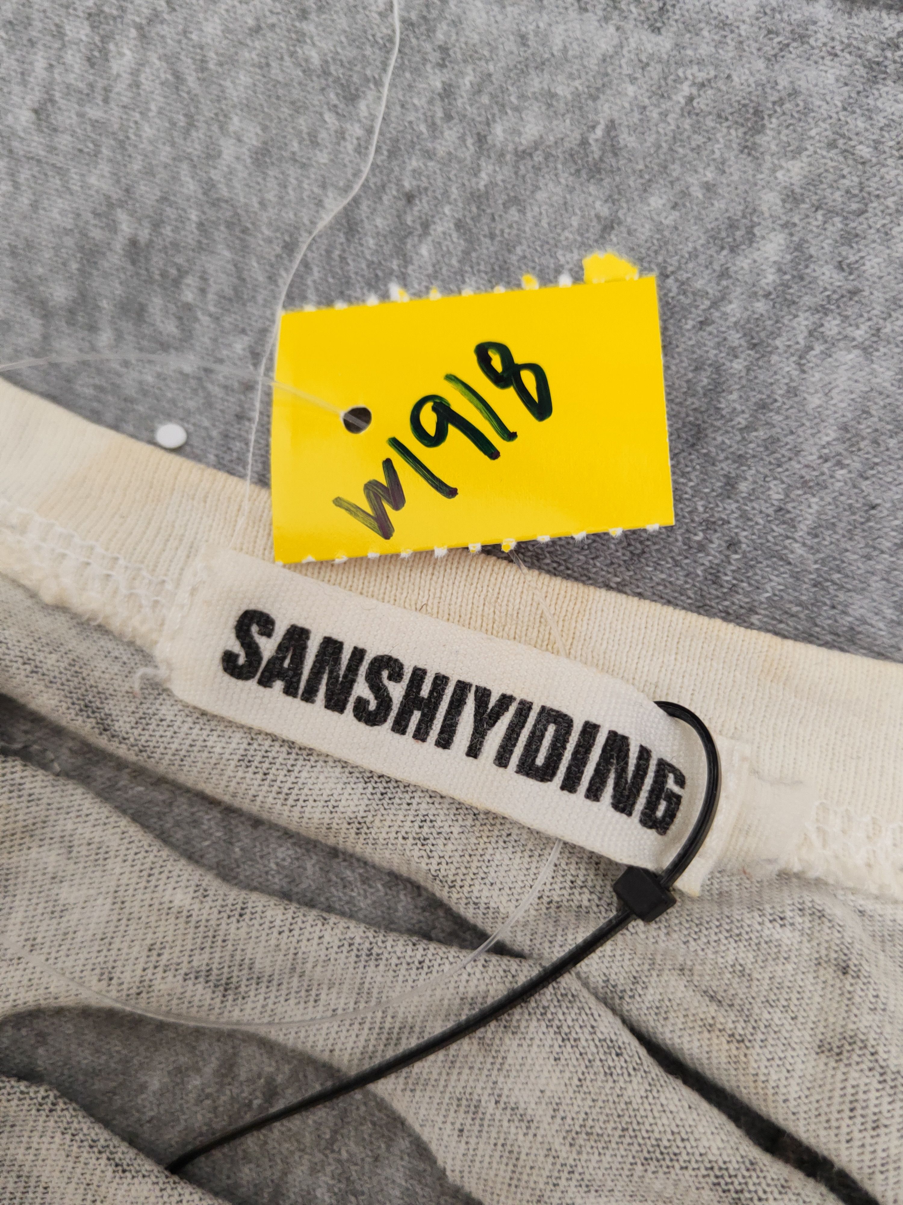 Japanese Brand Sanshiyiding Black White Stripe Short Sleeve T-shirts #W1918 Size L / US 10 / IT 46 - 11 Thumbnail