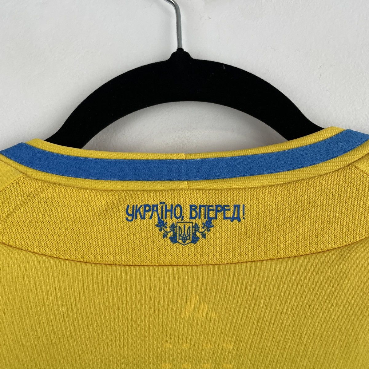Adidas Ukraine National Team Home Soccer Jersey Shirt Euro 2012 Size US L / EU 52-54 / 3 - 10 Thumbnail