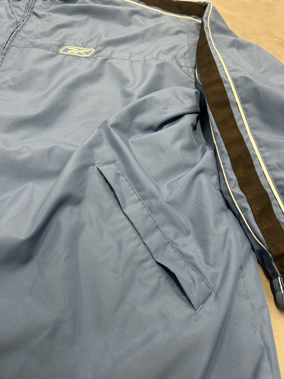 Reebok × Vintage Vintage 90s Reebok windbreaker Size US XL / EU 56 / 4 - 3 Thumbnail