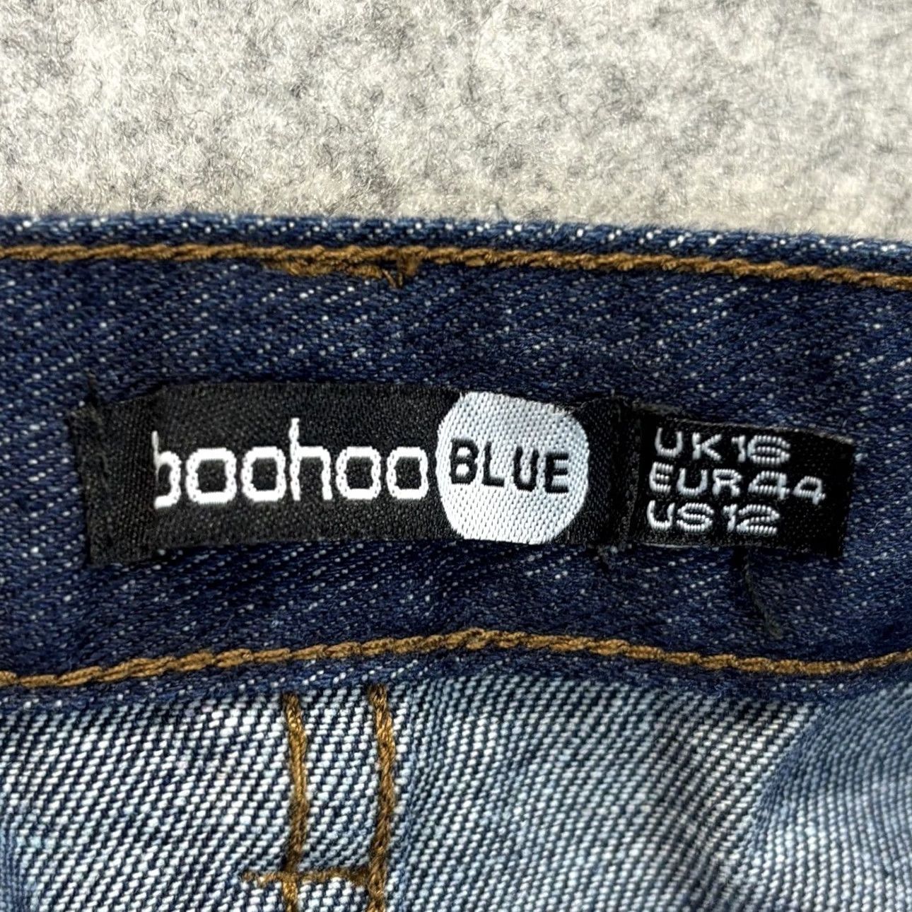 Boohoo Boohoo Denim Skirt Plus High Rise Fray Hem UK 16 Dark Wash Indigo Womens BNWT Size 38" / US 16 / IT 52 - 6 Thumbnail