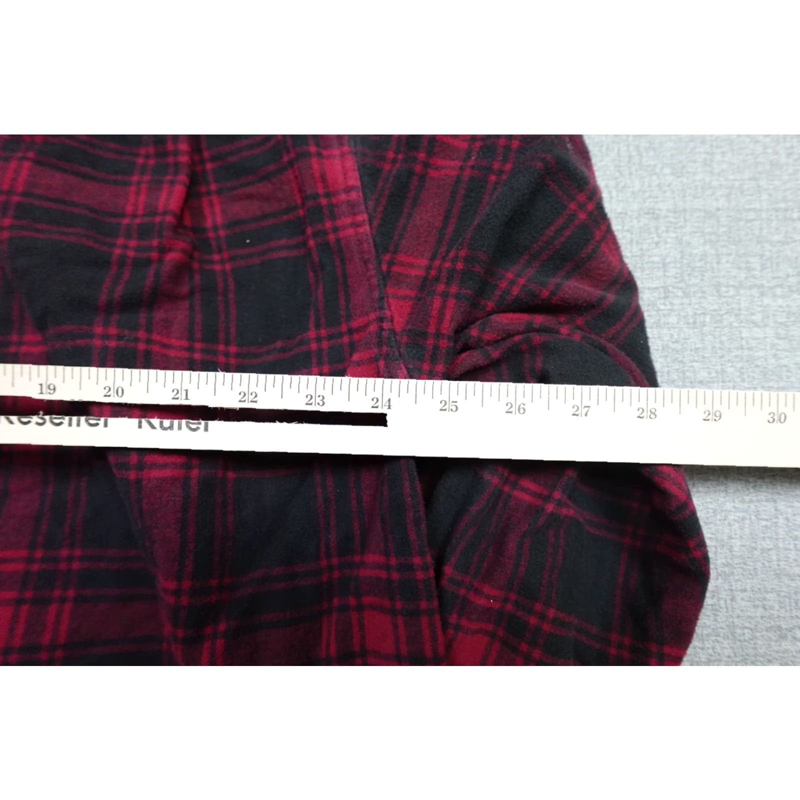Vintage VINTAGE Cabela's Shirt Mens XL Red Plaid 100% Cotton Flannel Button-Up Outdoors Classic 90s Mens Size US XL / EU 56 / 4 - 7 Thumbnail