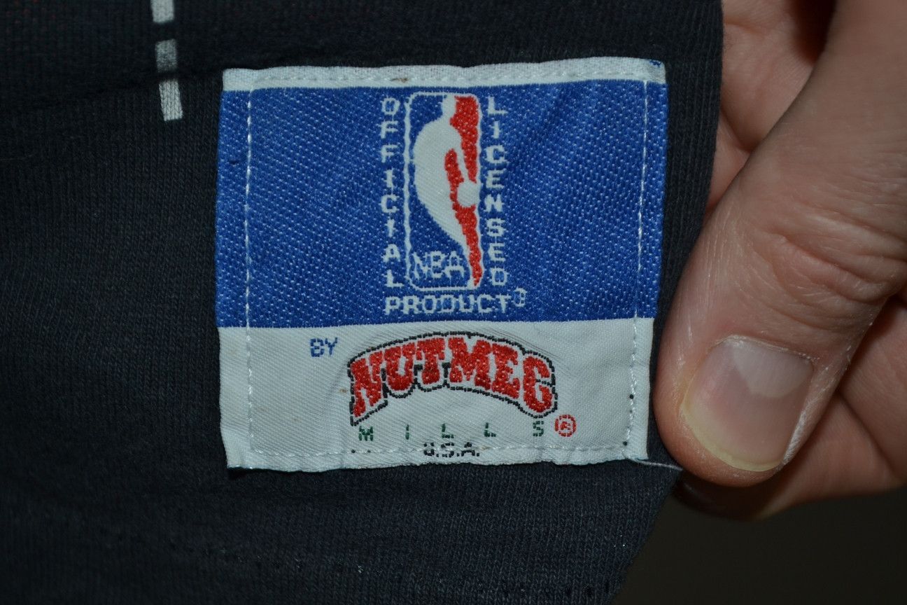 Nutmeg Vintage 1995 Chicago Bulls Nutmeg Mills USA NBA Jersey S Size US S / EU 44-46 / 1 - 18 Thumbnail
