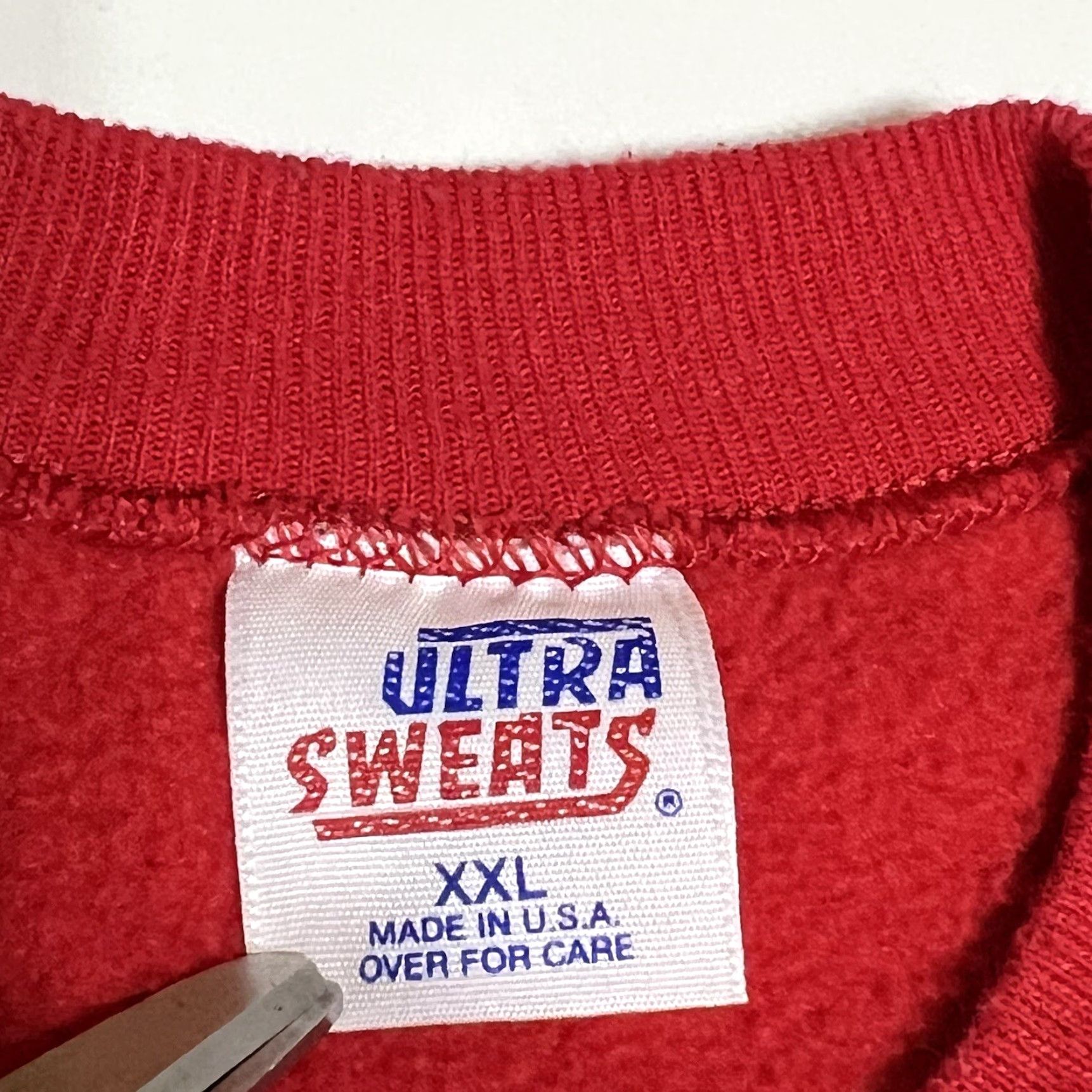 Vintage VINTAGE Tennessee Christmas Memories Sweatshirt Unisex Adults 2XL Red Crew Neck Long Sleeve Pullover Christmas Holiday State Logo Graphic Print Size US XXL / EU 58 / 5 - 7 Thumbnail