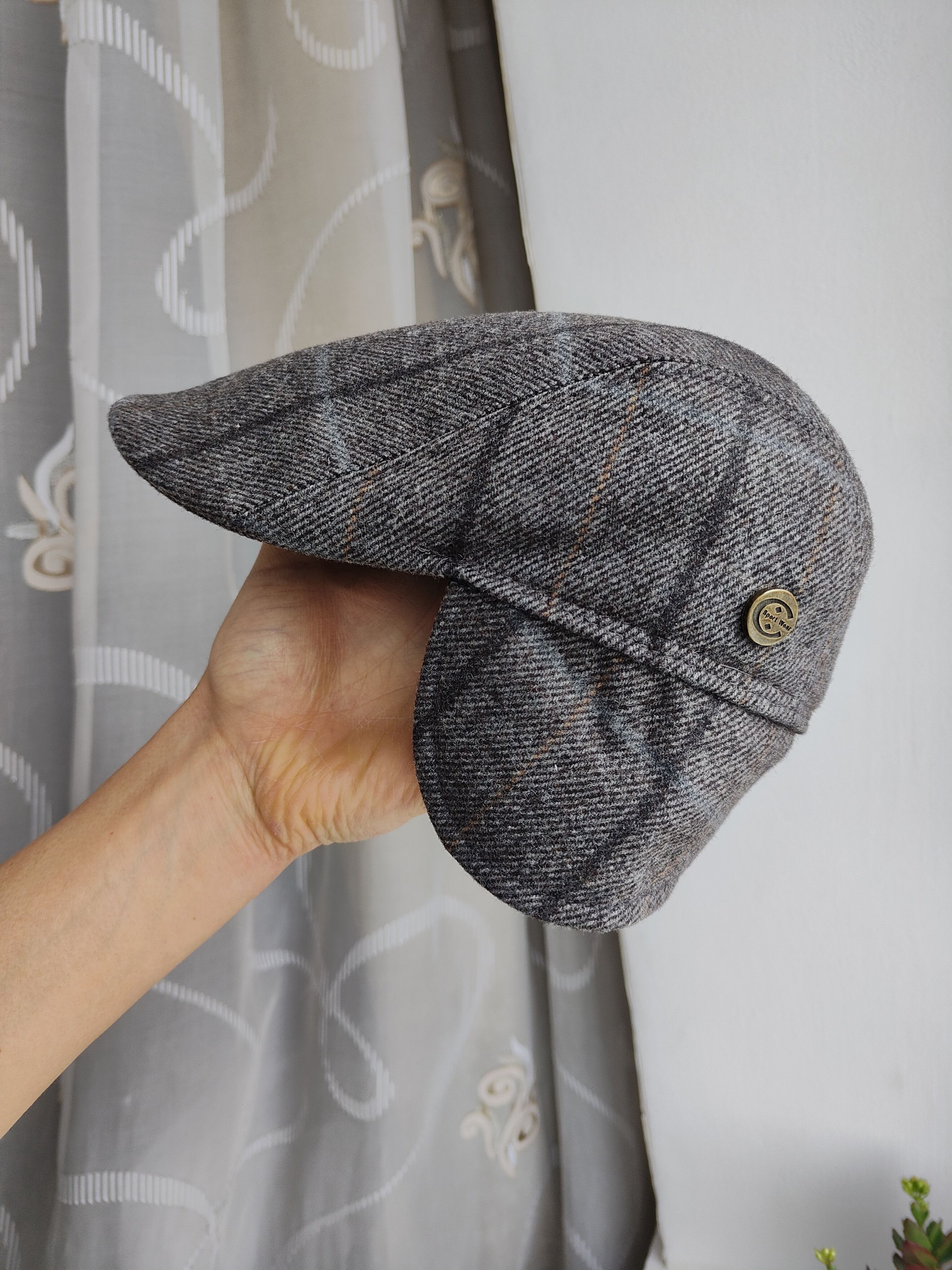 Designer Italian Woolen Flat Cap Hat Eight-blade Cap With Headphones Size ONE SIZE - 1 Thumbnail