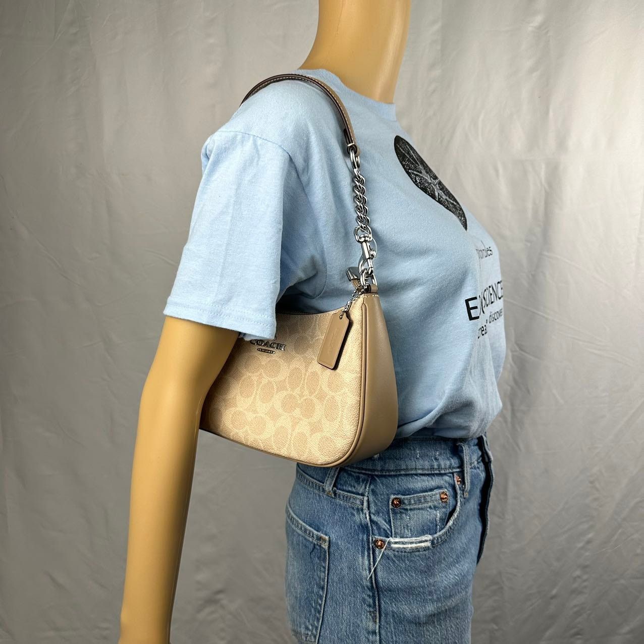 Coach Coach Teri Shoulder Bag Signature Canvas in Sand/Taupe CV933 Size ONE SIZE - 9 Thumbnail