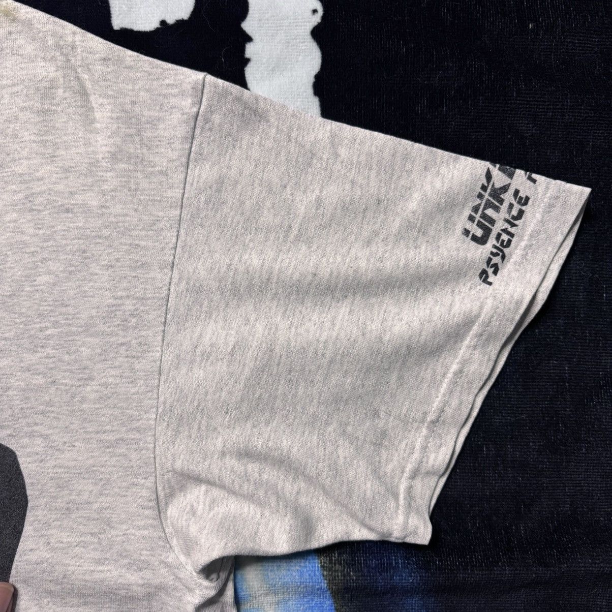 Band Tees 90's UNKLE Tee Size US L / EU 52-54 / 3 - 3 Thumbnail
