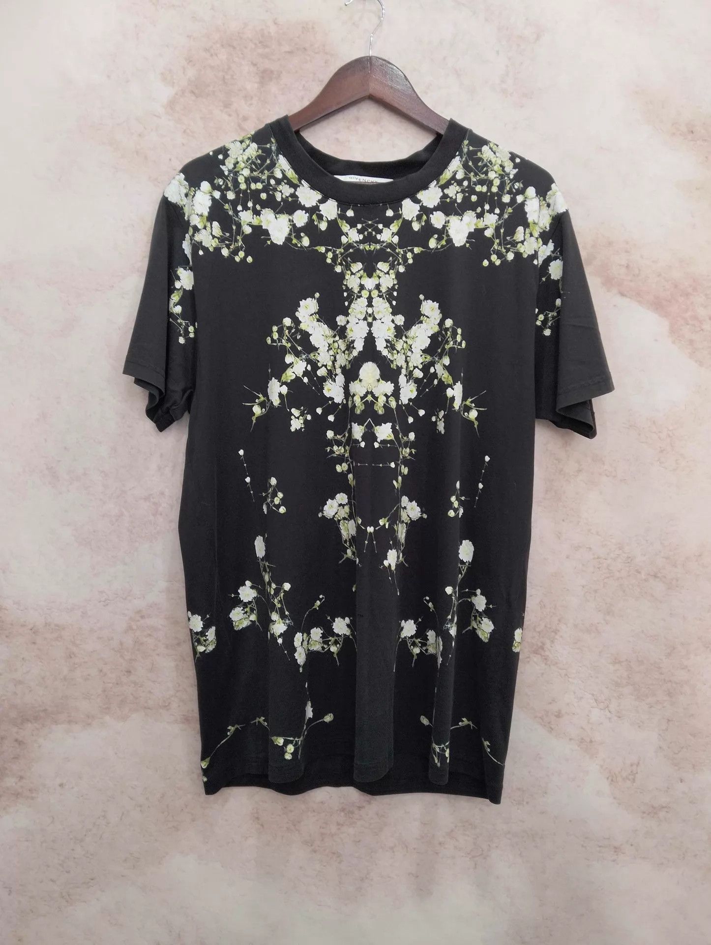 Givenchy Givenchy Black Allover Starry Print Short Sleeve T-Shirt M Size US M / EU 48-50 / 2 - 1 Thumbnail