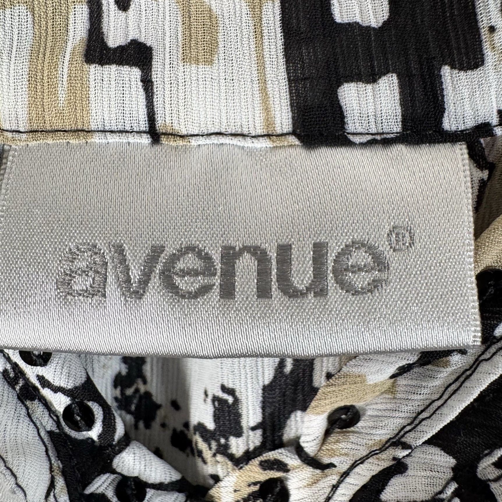Avenue Avenue Top Blouse 18/20 Plus Sleeveless Casual Office Geometric Abstract Multicolor Art To Wear Womens Size XXL / US 16-18 / IT 52-54 - 5 Thumbnail