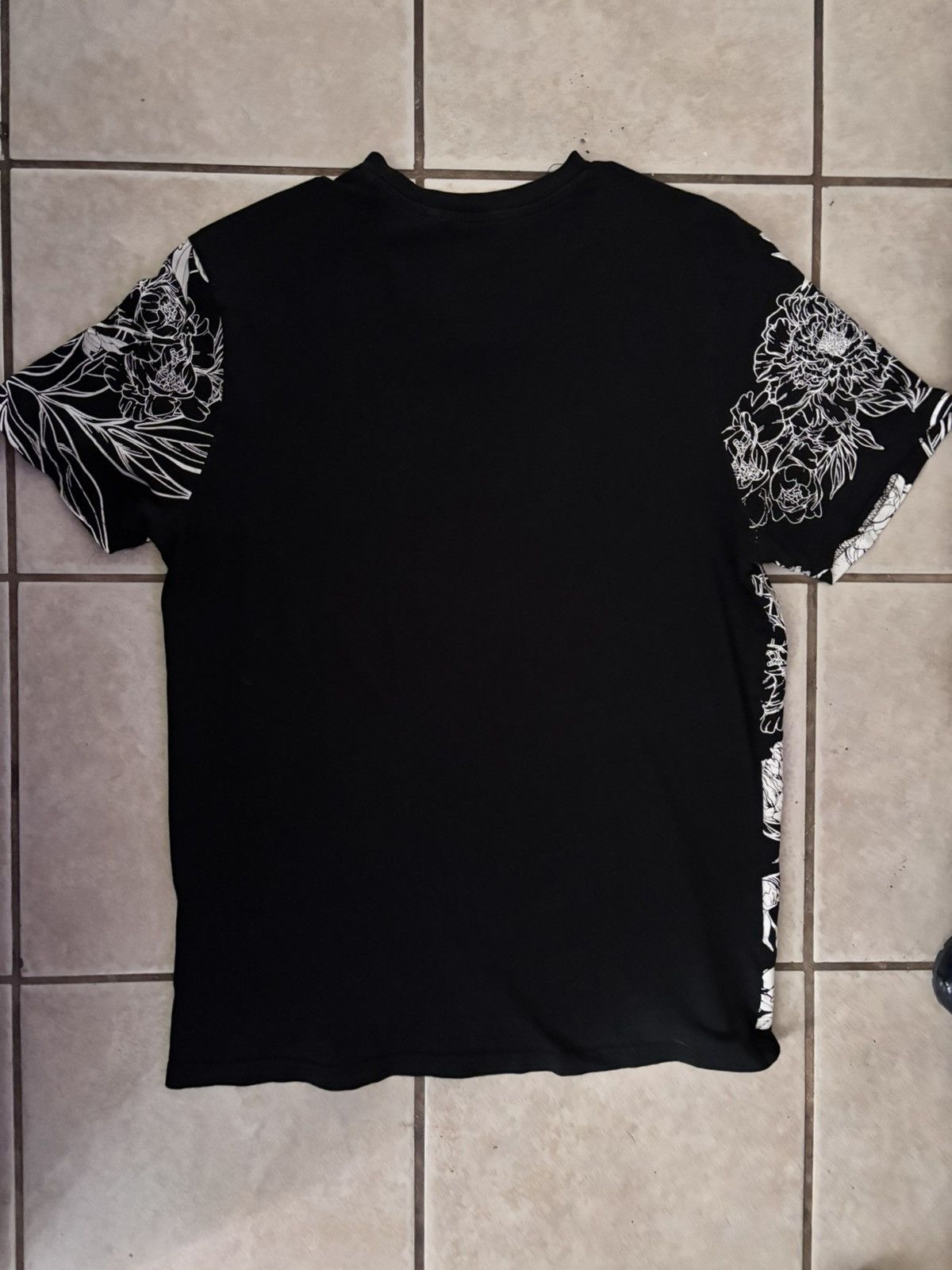 Guess Black and white Guess cotton t-shirt Size US M / EU 48-50 / 2 - 2 Thumbnail