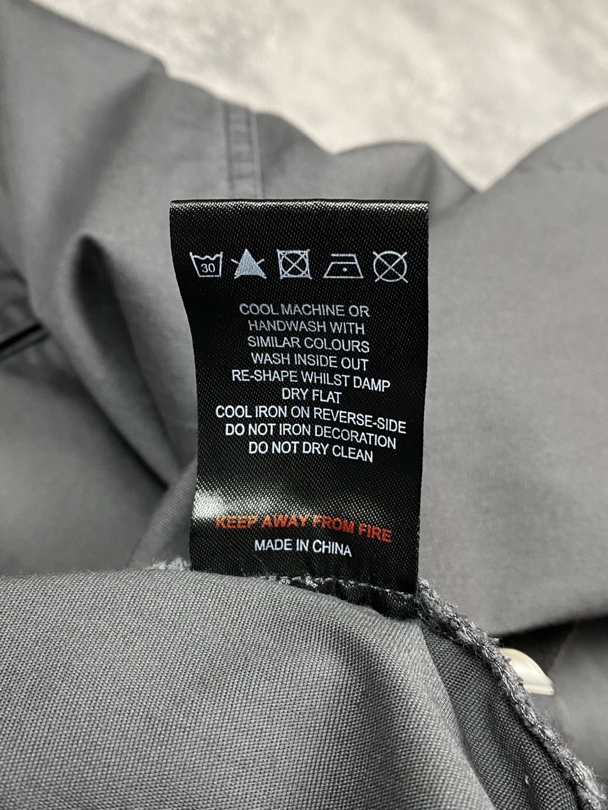 Ed Hardy Ed Hardy Urban Outfitters Y2K Style Grey Cargo Multi Pocket Size US 32 / EU 48 - 19 Thumbnail