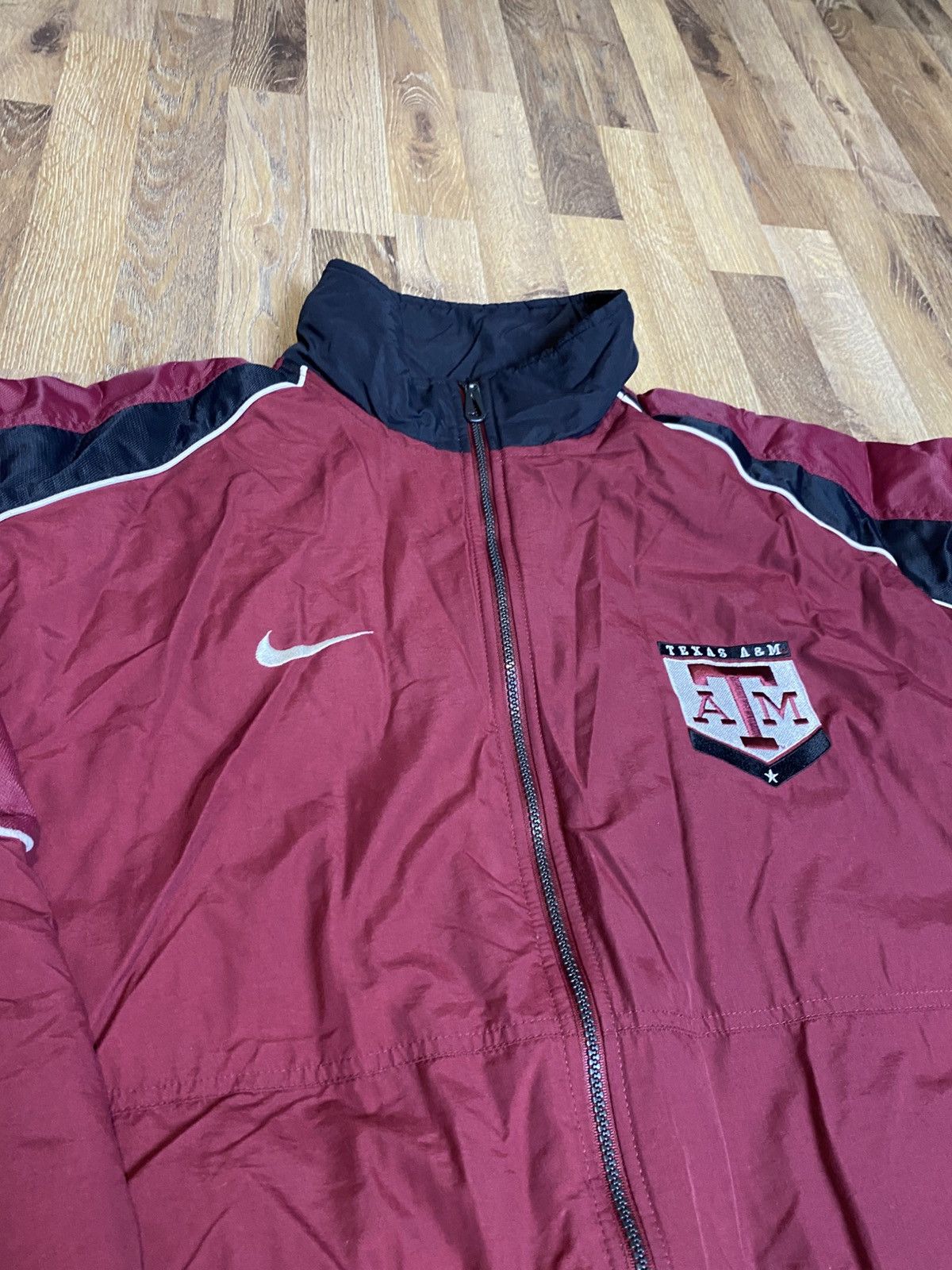 Nike × Vintage Vintage Nike Texas A&M Puffer Jacket 90s Burgundy Men Sz XL Size US XL / EU 56 / 4 - 2 Thumbnail