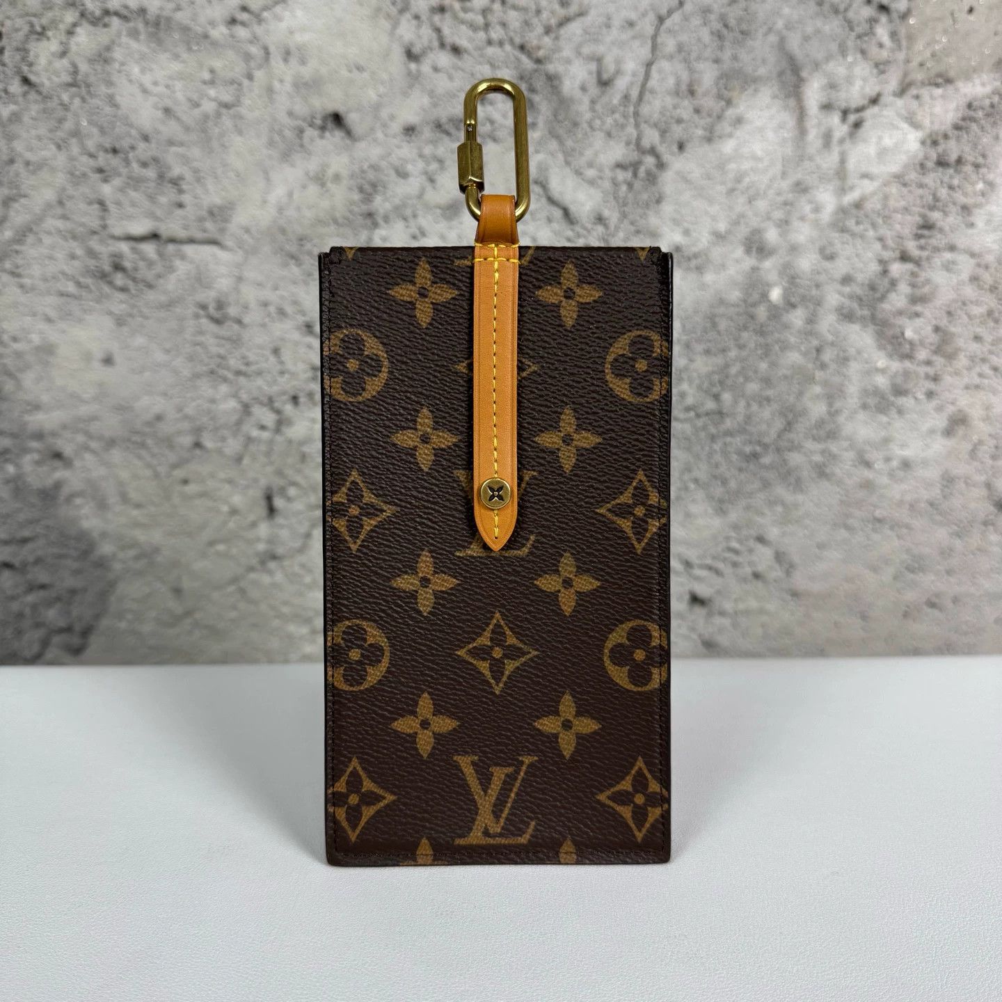 Louis Vuitton Louis Vuitton Cigar Box 99 New Size ONE SIZE - 2 Thumbnail