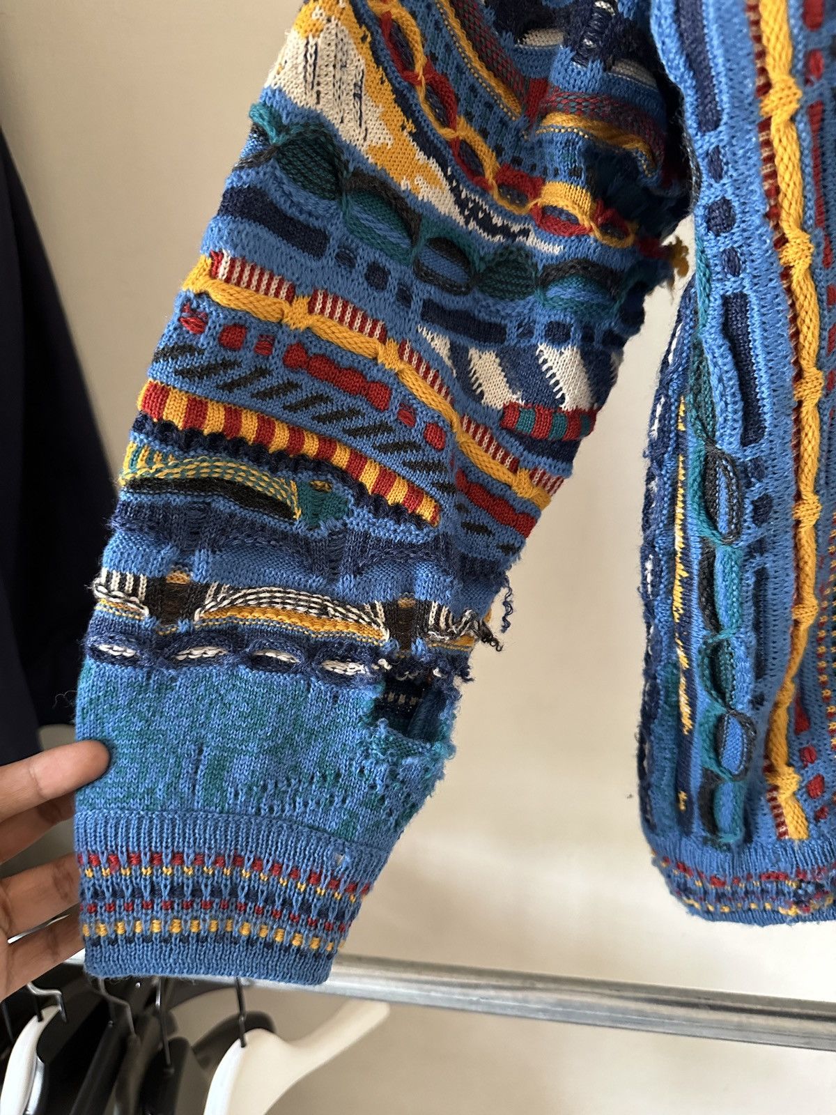 Coogi 1990s Carlo Alberto Distressed 3D knitted sweatshirt Size US M / EU 48-50 / 2 - 4 Thumbnail
