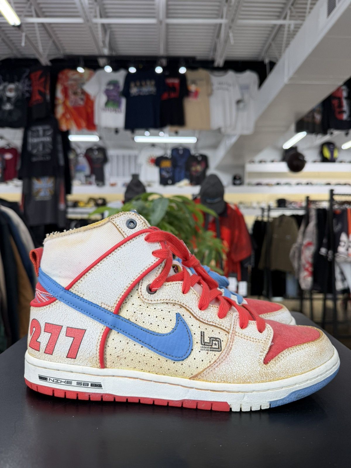 Nike Nike SB Dunk High Ishod Wair X Magnus Walker Size 9 (2021) Size US 9 / EU 42 - 6 Thumbnail