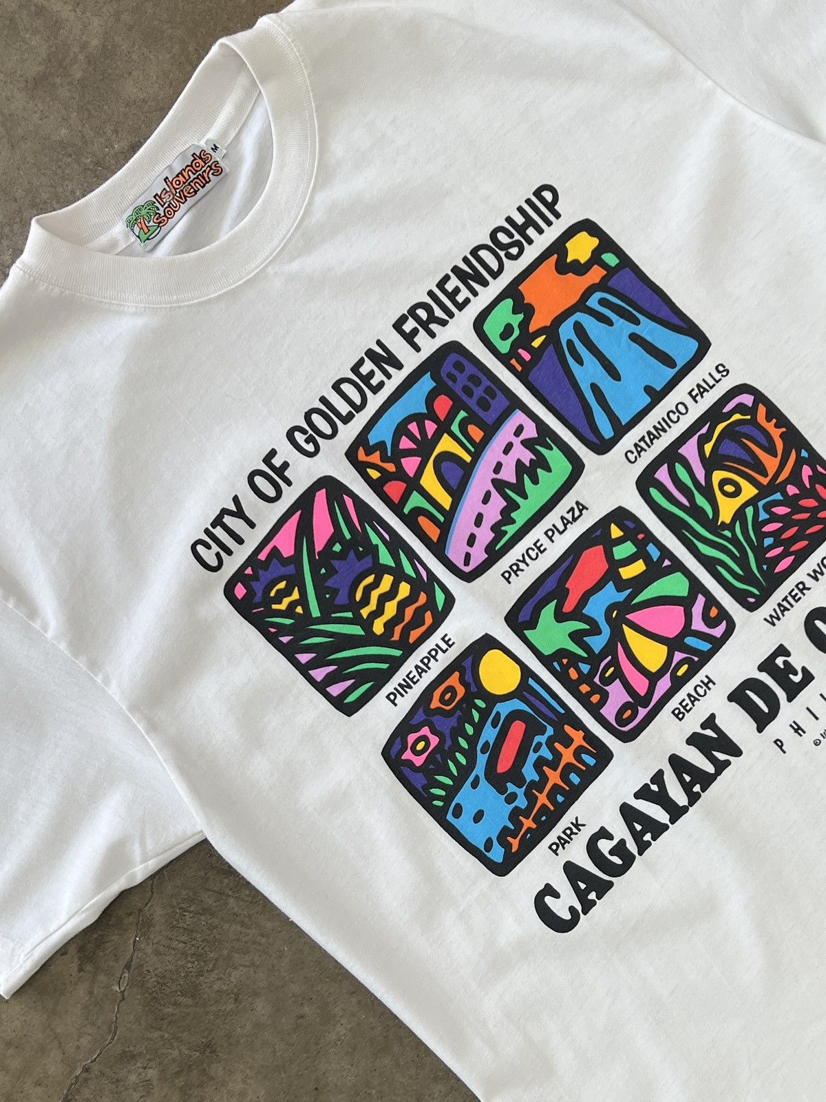 Vintage Vintage Philippines Golden Friendship Vacation Medium Size US M / EU 48-50 / 2 - 1 Thumbnail
