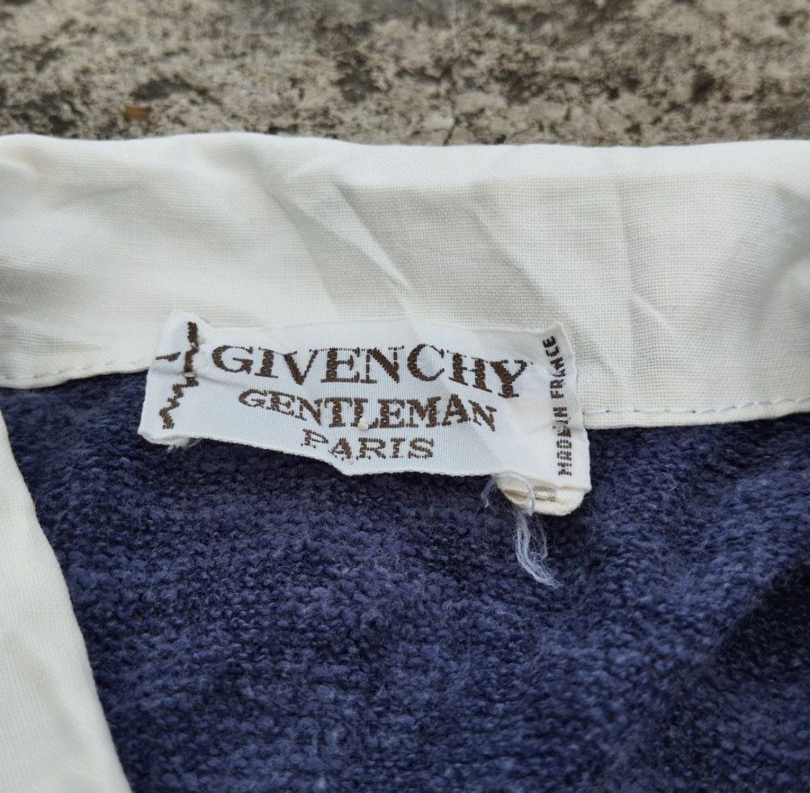 Givenchy Vintage Givenchy Small Logo Polo Shirt Size US L / EU 52-54 / 3 - 6 Thumbnail