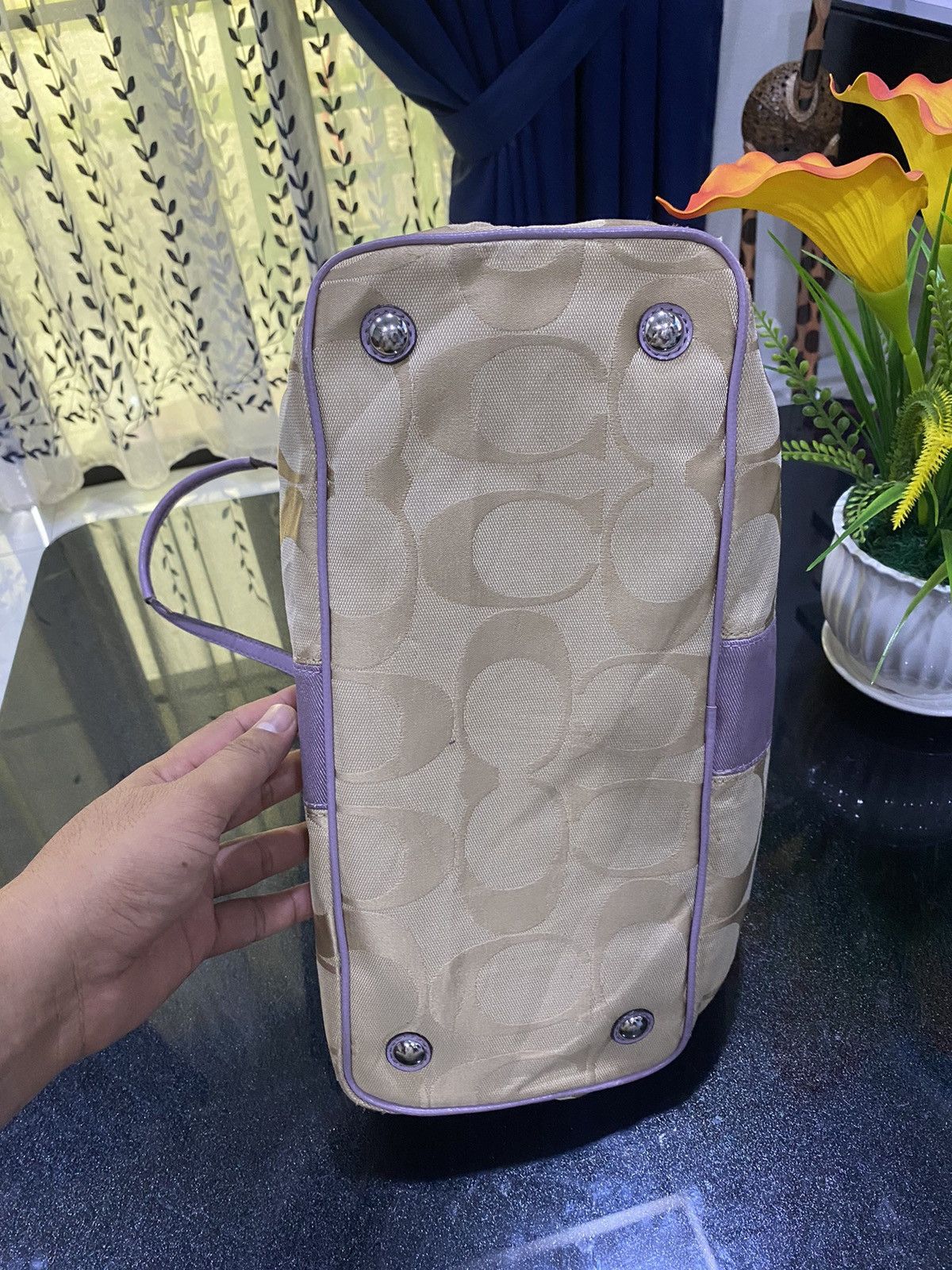 Coach Lavendar & Tan Coach Kiss Lock Purse Size ONE SIZE - 18 Thumbnail