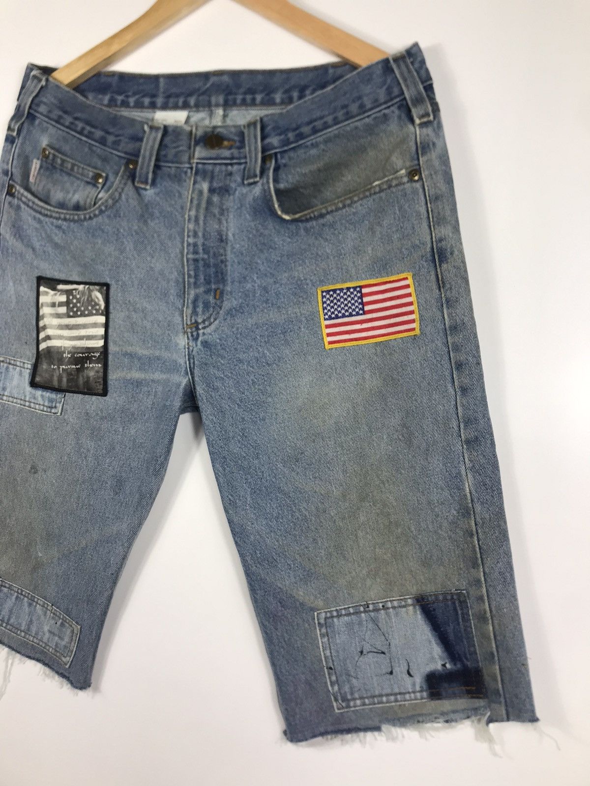 Carhartt ⚡️Light Wash Carhartt Pacthes Denim Jean Shorts 35X24 Size US 35 - 3 Thumbnail