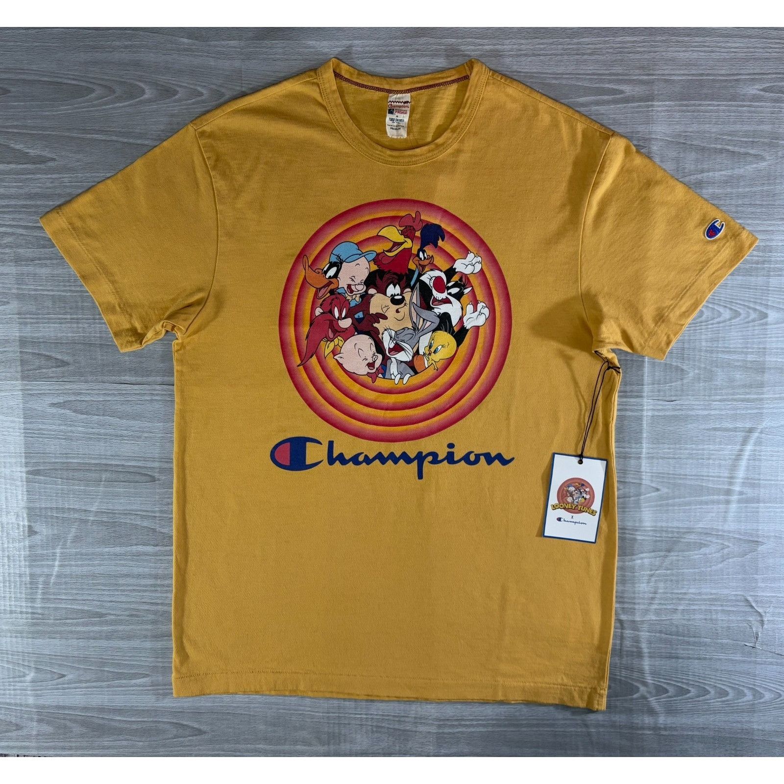 Todd Snyder Todd Snyder X Champion Looney Tunes Gang Tee T-Shirt size M Size US M / EU 48-50 / 2 - 1 Thumbnail
