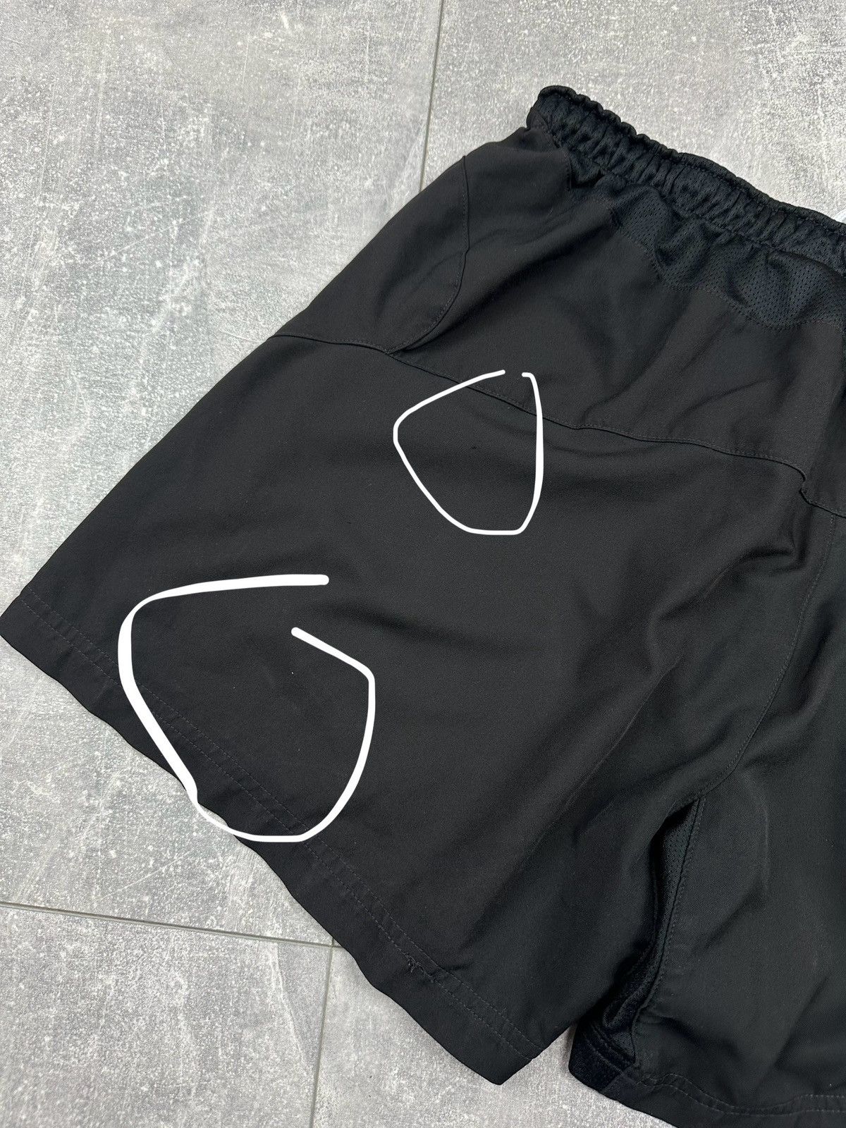 Nike Nike Juventus Vintage Retro Soccer Football Shorts FC Size US 32 / EU 48 - 12 Thumbnail