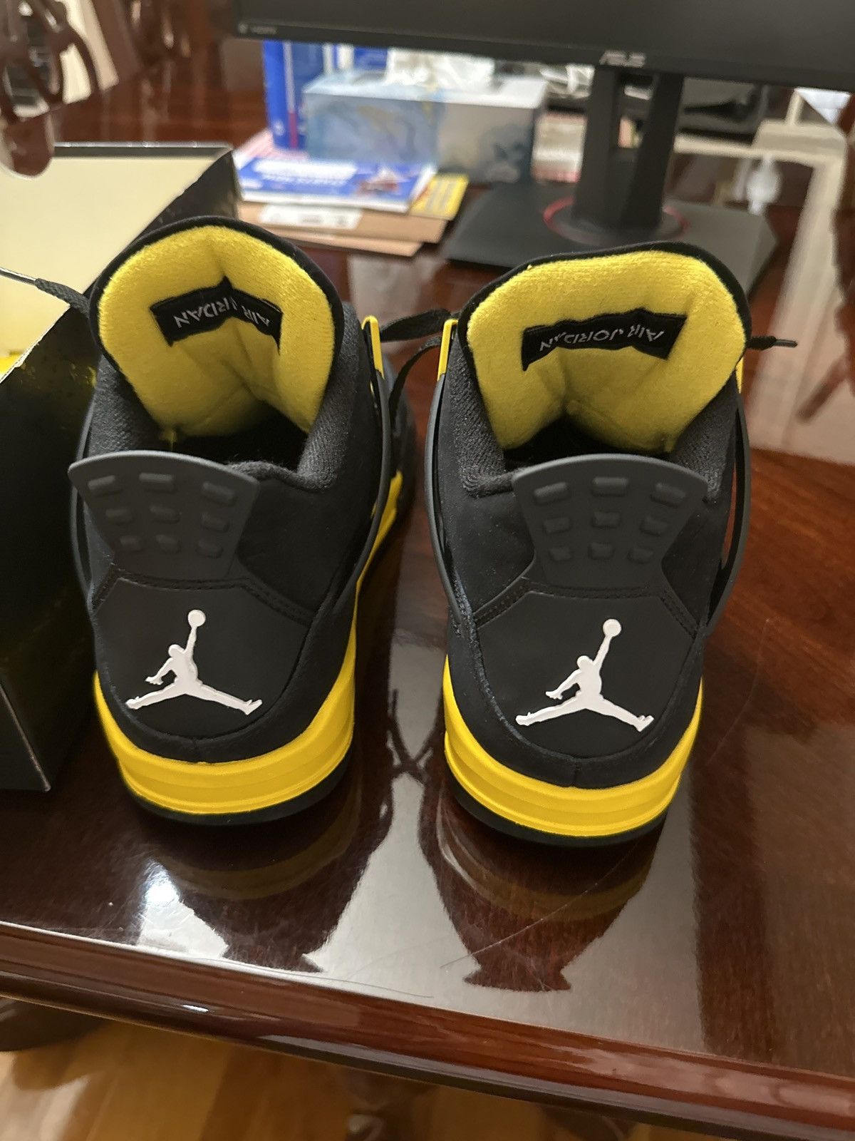 Jordan Brand Jordan 4 yellow thunder Size US 8 / EU 41 - 8 Thumbnail