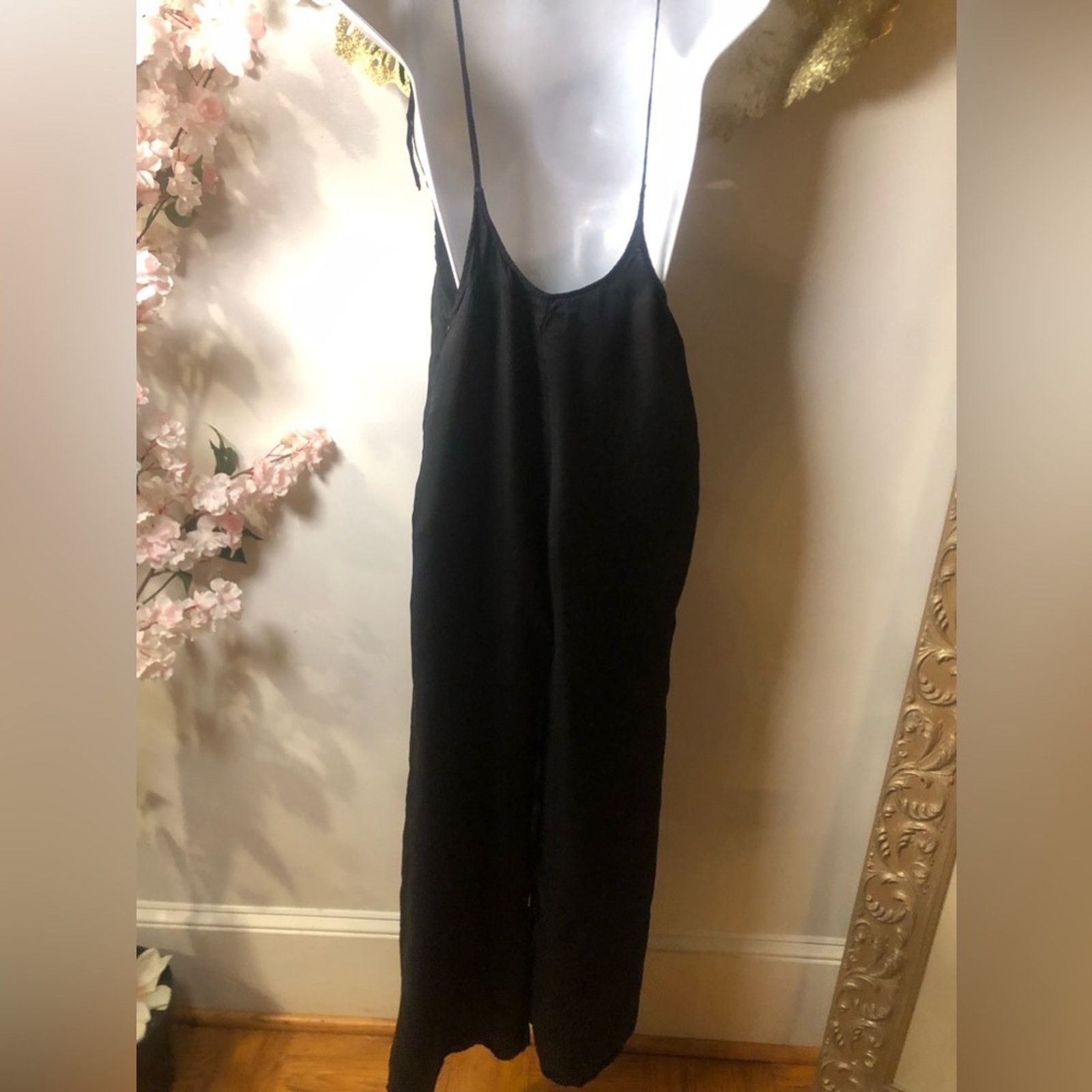 Other Pants bottoms Suspenders jumpsuit. Silky look and feel. Size 25" / US 0 / IT 36 - 7 Thumbnail