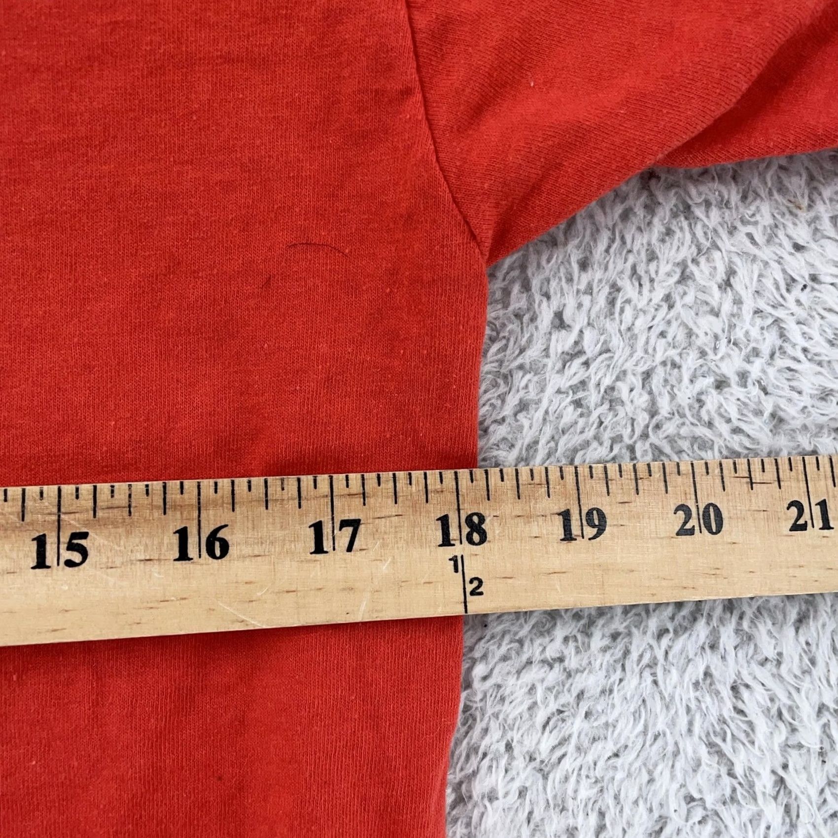 Vintage VINTAGE Red Dog Saloon Shirt Mens S Red USA 80s Graphic Print Crew Neck Short Sleeve Cotton Polyester Jersey Tee Size US S / EU 44-46 / 1 - 5 Thumbnail