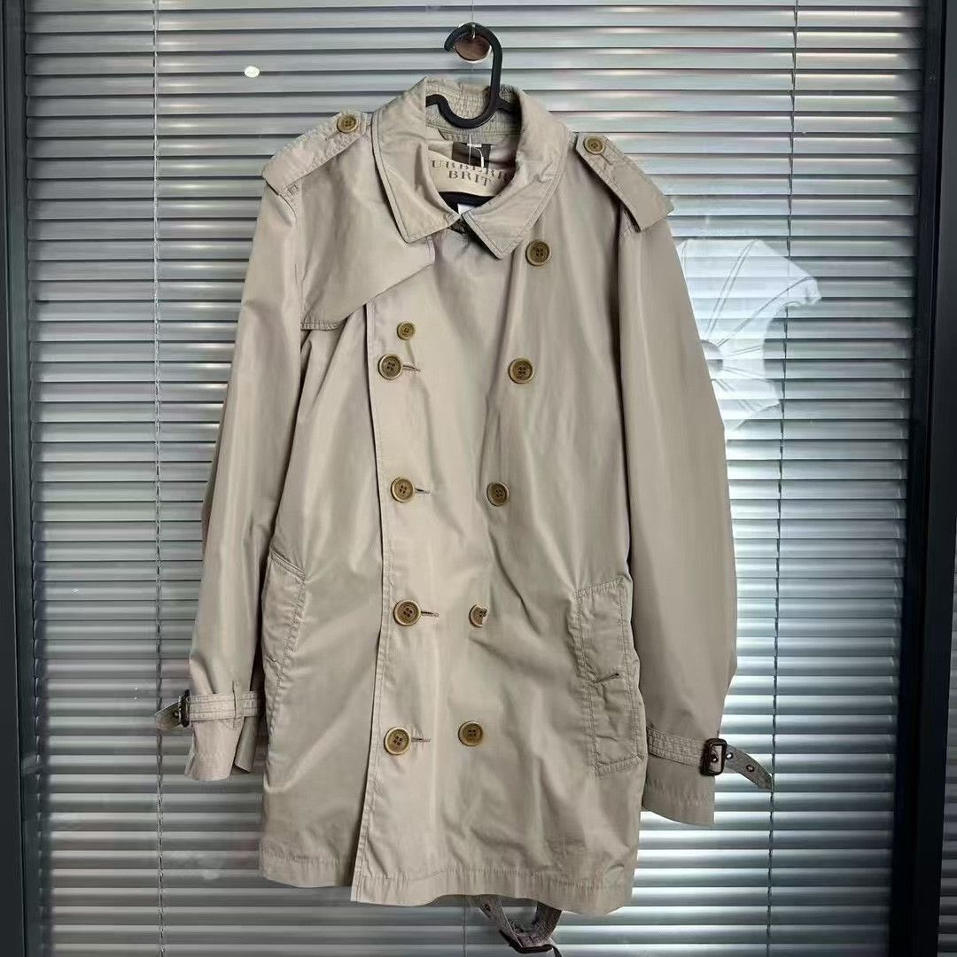 Burberry Burberry Beige Coat L Women Size L / US 10 / IT 46 - 1 Thumbnail