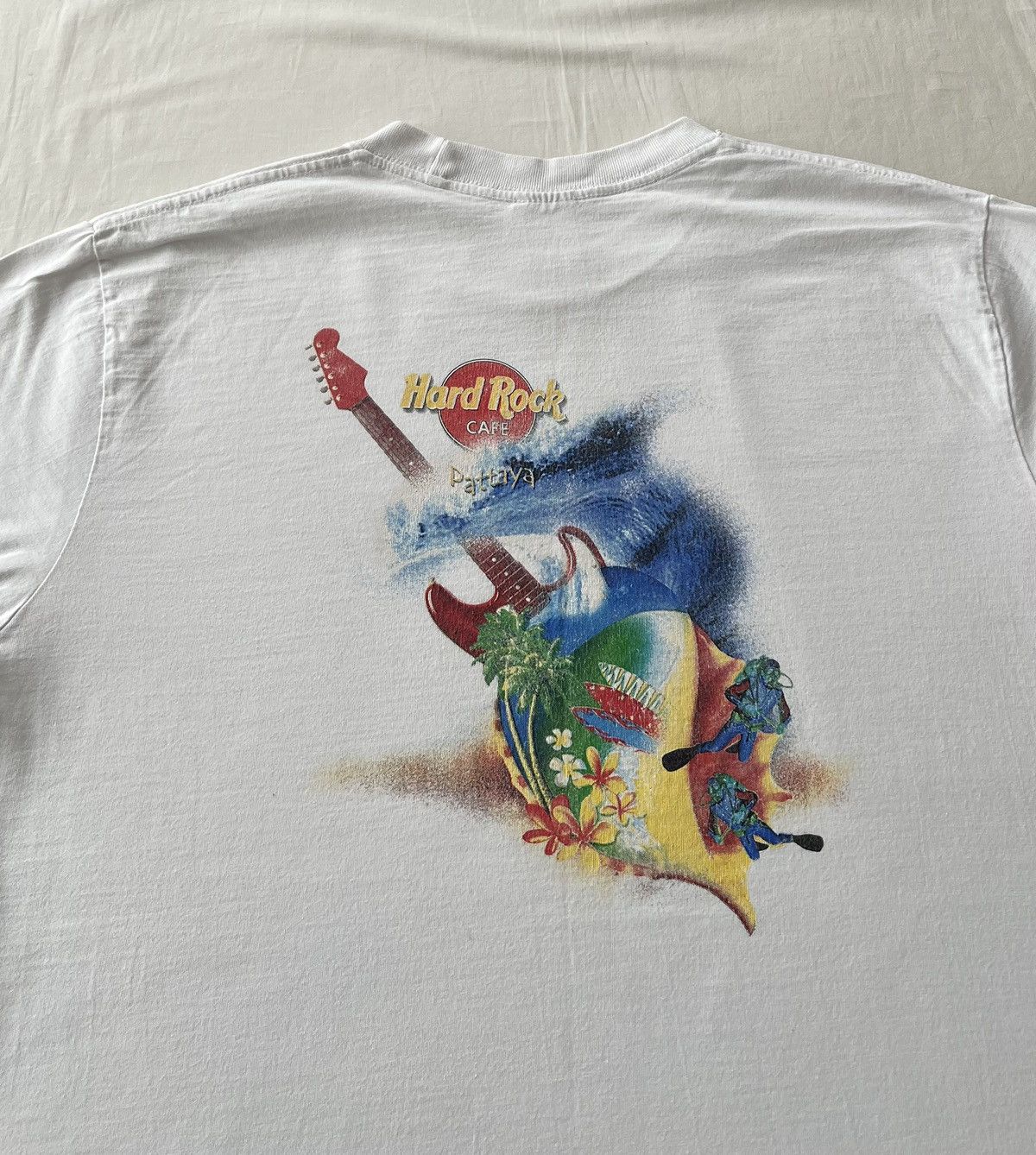 Hard Rock Cafe Vintage 90s Hard Rock Cafe Pattaya Surf White T-shirt Size US L / EU 52-54 / 3 - 12 Thumbnail