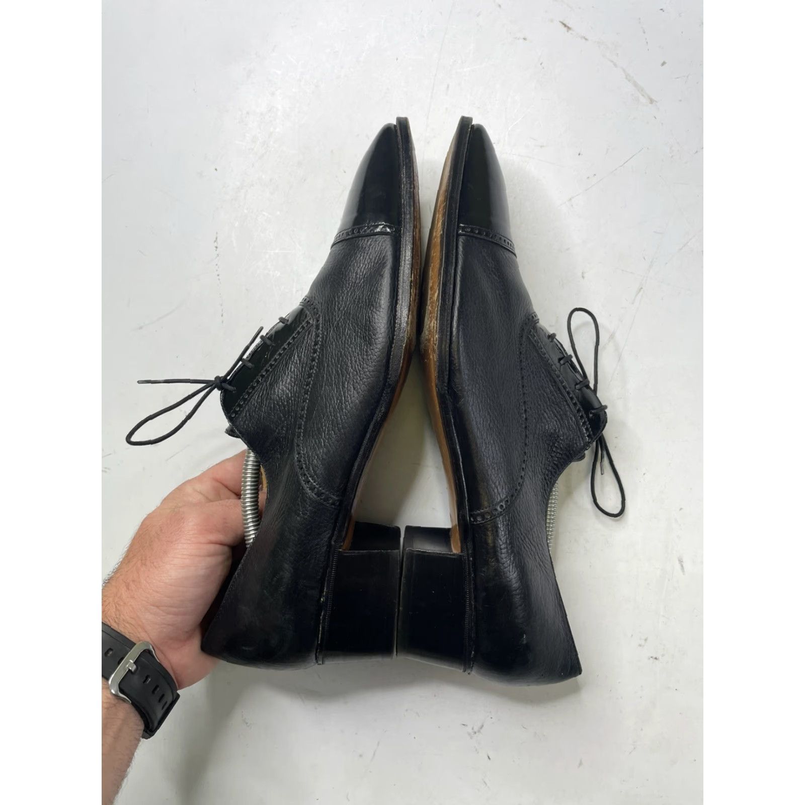 Vintage VINTAGE Gravati Per Neiman Marcus Black Leather Cap Toe Oxford Heels Size 11 Shoes 1970s Leather Black Vintage Adults Womens? Size ONE SIZE - 8 Thumbnail