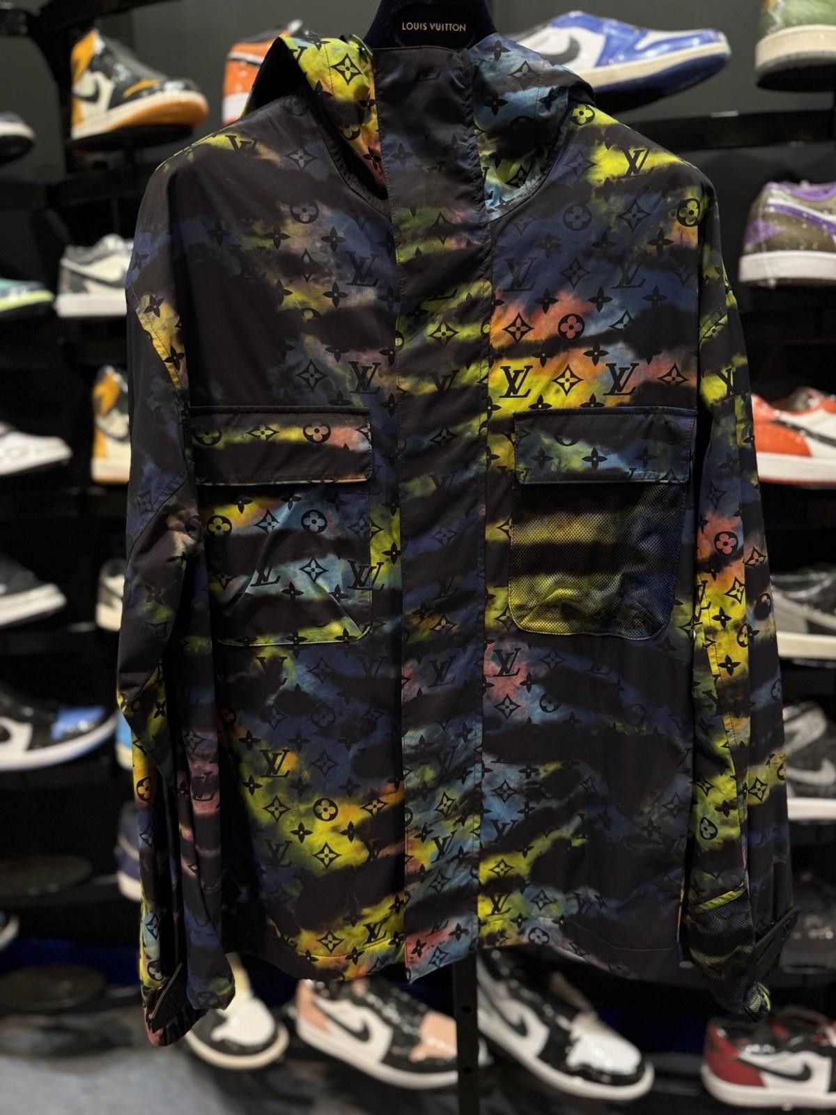 Louis Vuitton Louis Vuitton Monogram Reversible Windbreaker $3300 (48) Size US L / EU 52-54 / 3 - 3 Thumbnail
