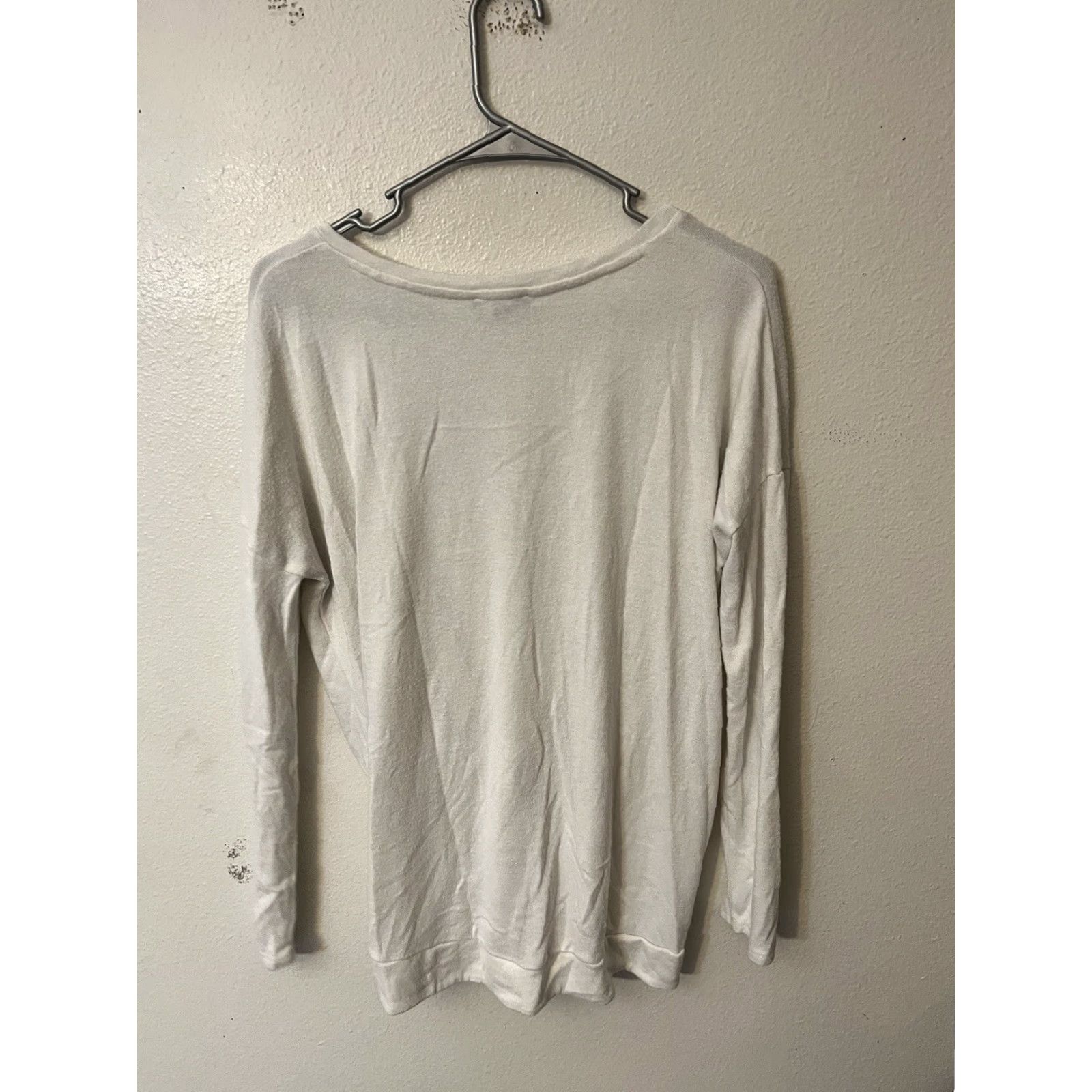 Express Express Women’s Pullover Top Blouse Small White V-neck Twist On Bottom Front Size S / US 4 / IT 40 - 2 Thumbnail