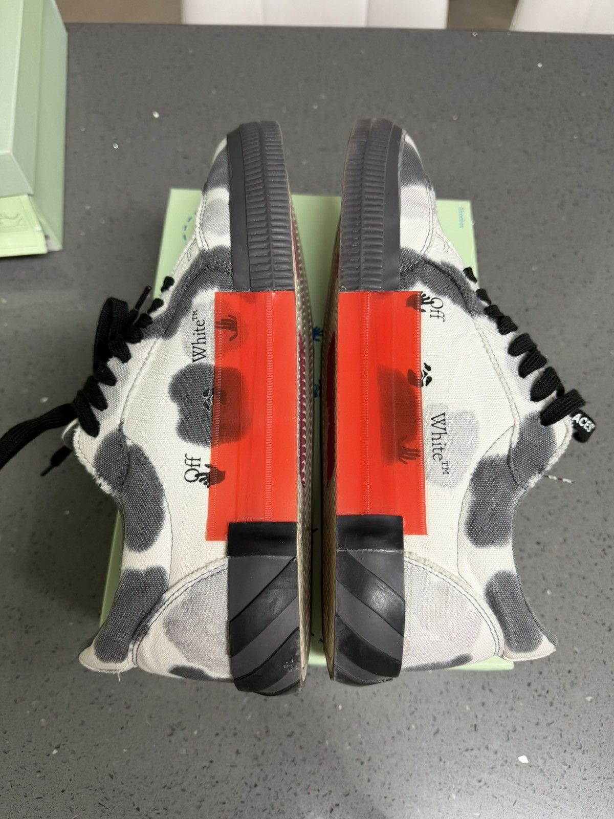 Off-White Off-White Vulc Low Grey Tie Dye AW20 46EU Size US 12 / EU 45 - 7 Thumbnail