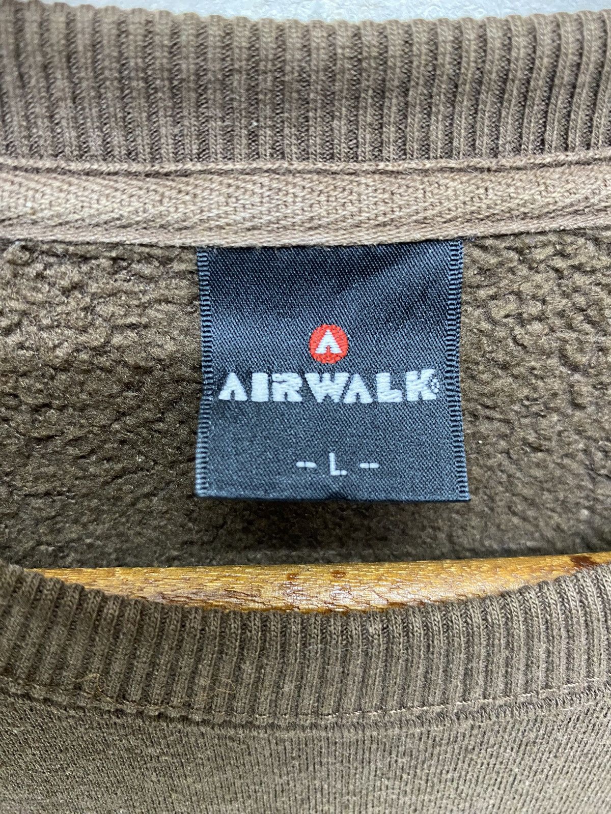 Airwalk Airwalk Sweatshirt Pullover Jumper Crewneck Size L Size US L / EU 52-54 / 3 - 6 Thumbnail