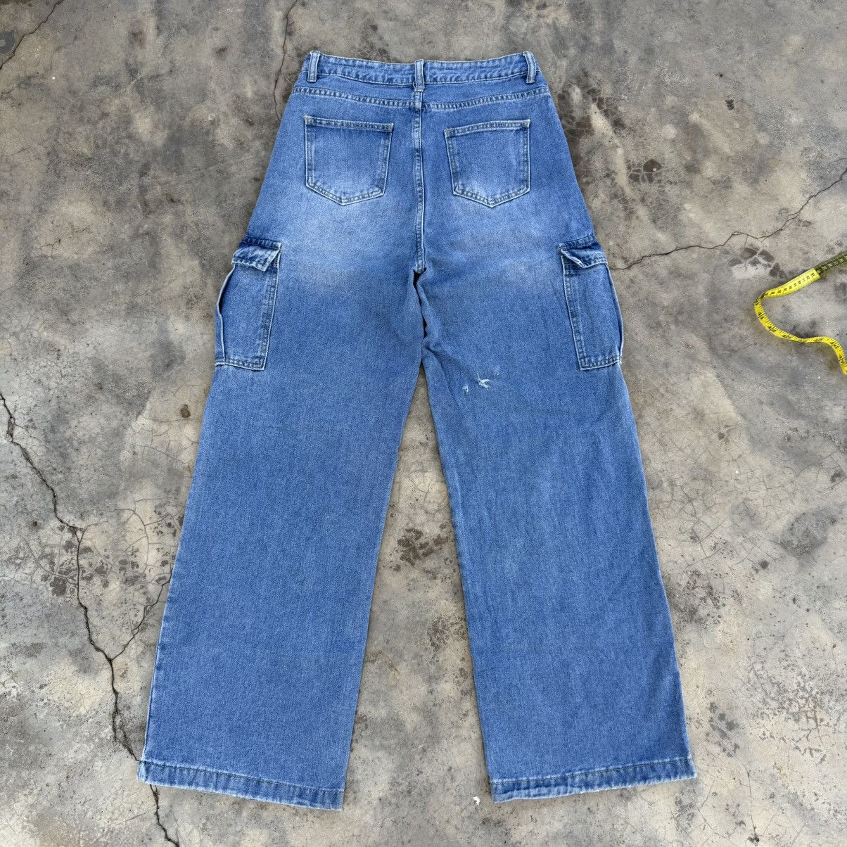 Japanese Brand VINTAGE JAPANESE WOMEN FADED JEAN DENIM CARGO PANTS Size US 30 / EU 46 - 7 Thumbnail