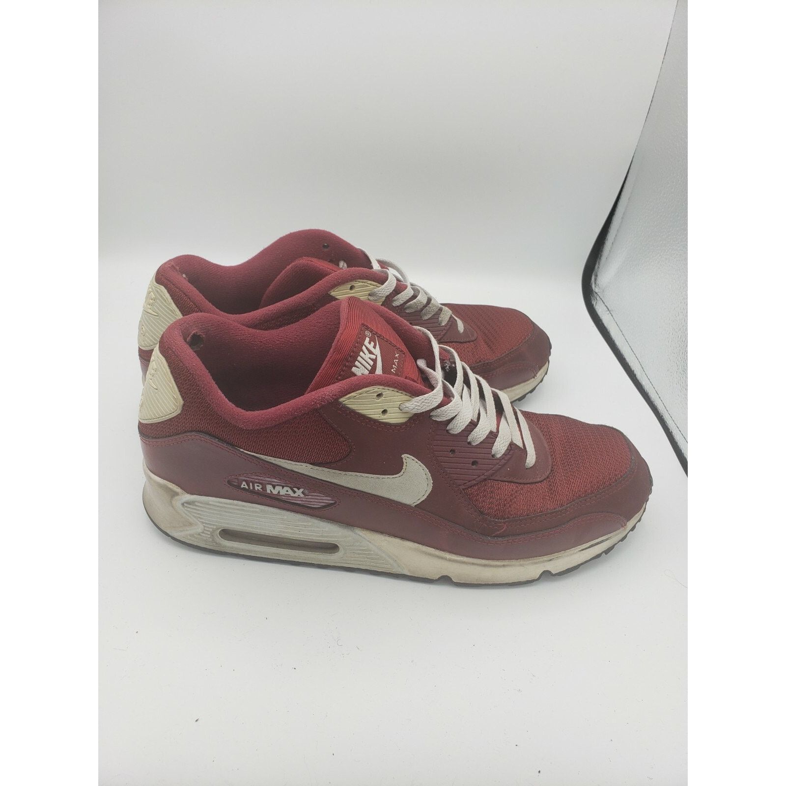 Nike Air Max 90 Sneakers Sz 13 Essential 537384-605 Burgundy