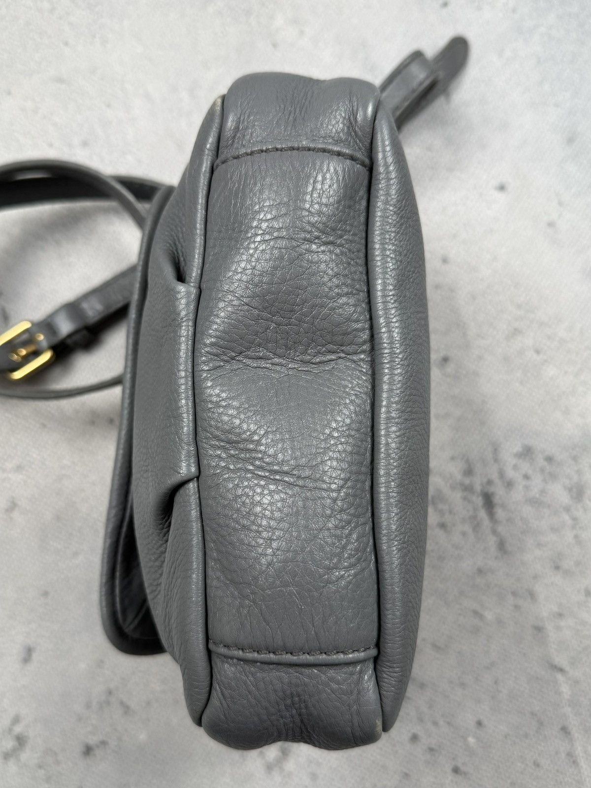Marc by Marc Jacobs Marc By Marc Jacobs Grey Leather Crossbody Shoulder Bag y2k Size ONE SIZE - 7 Thumbnail