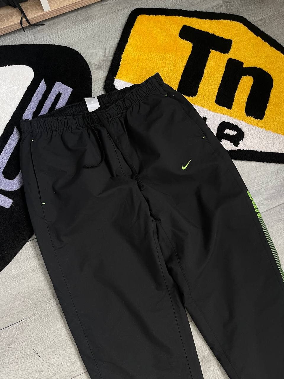 Nike × Streetwear × Vintage vintage rare nylon big logo nike swoosh drill track pants Size US 34 / EU 50 - 3 Thumbnail