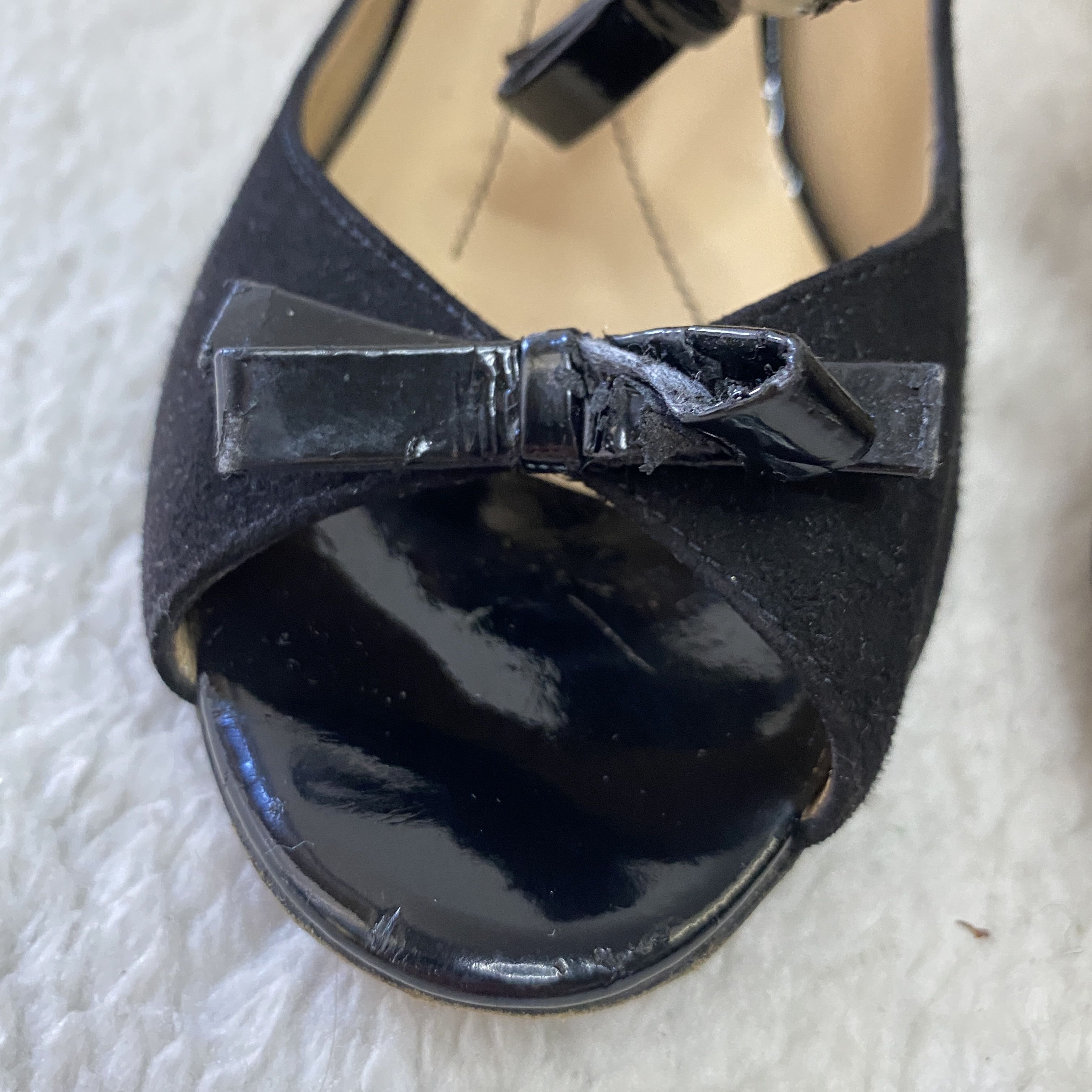 Kate Spade Kate Spade Black Suede Patent Leather Peep Toe Bow Pumps Size US 7.5 / IT 37.5 - 8 Thumbnail