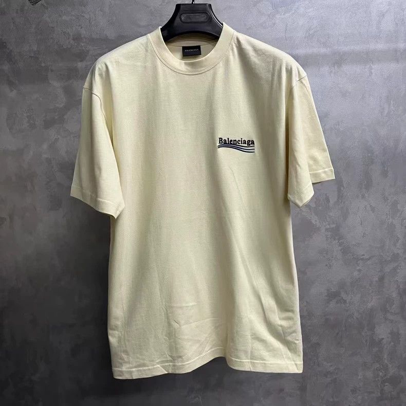 Balenciaga Balenciaga Beige letter print round neck short sleeve T-sh Size US XXS / EU 40 - 1 Thumbnail