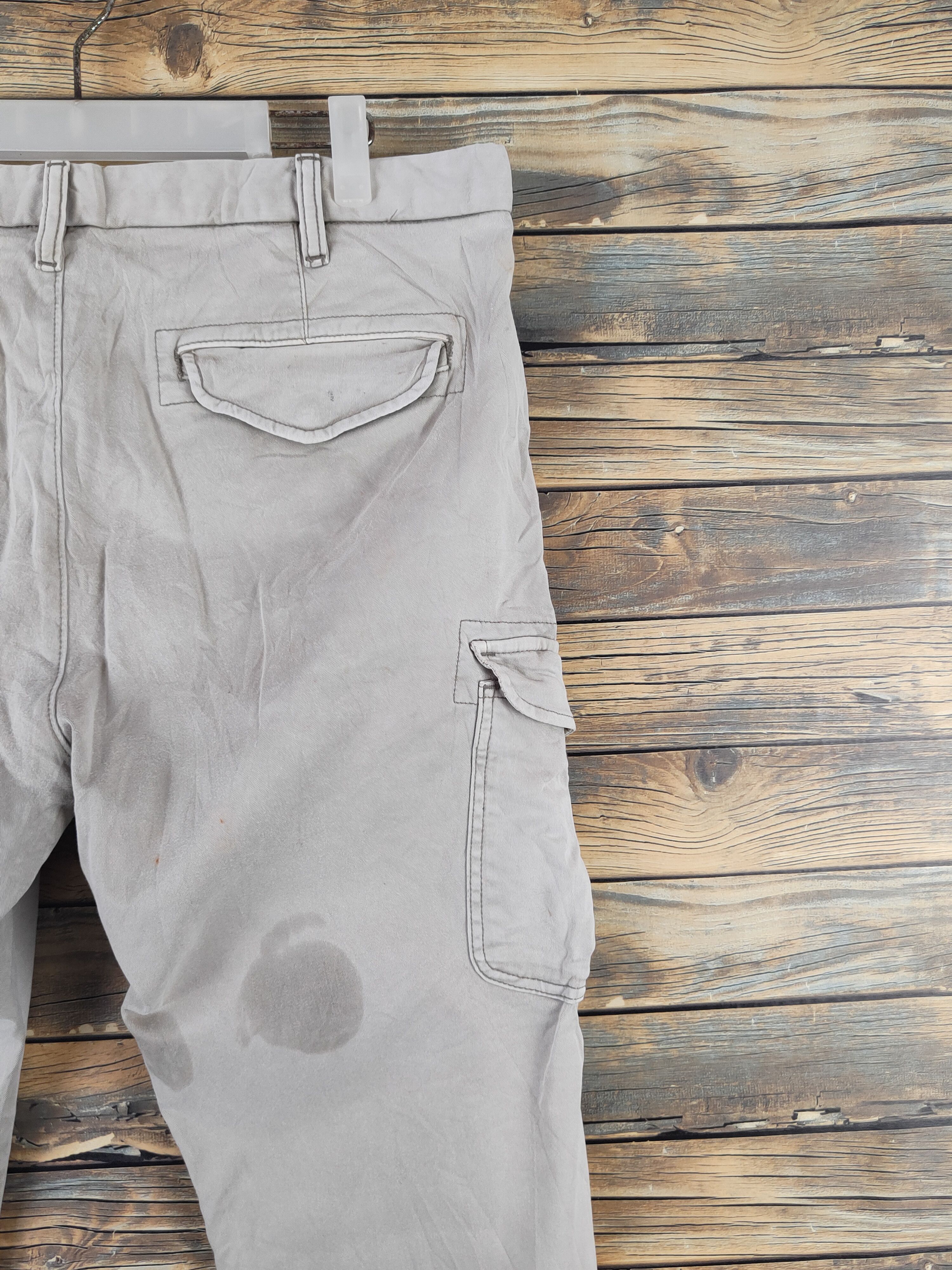 Japanese Brand Uniqlo Beige Multipocket Tactical Cargo Pants #W2195 Size US 35 - 10 Thumbnail