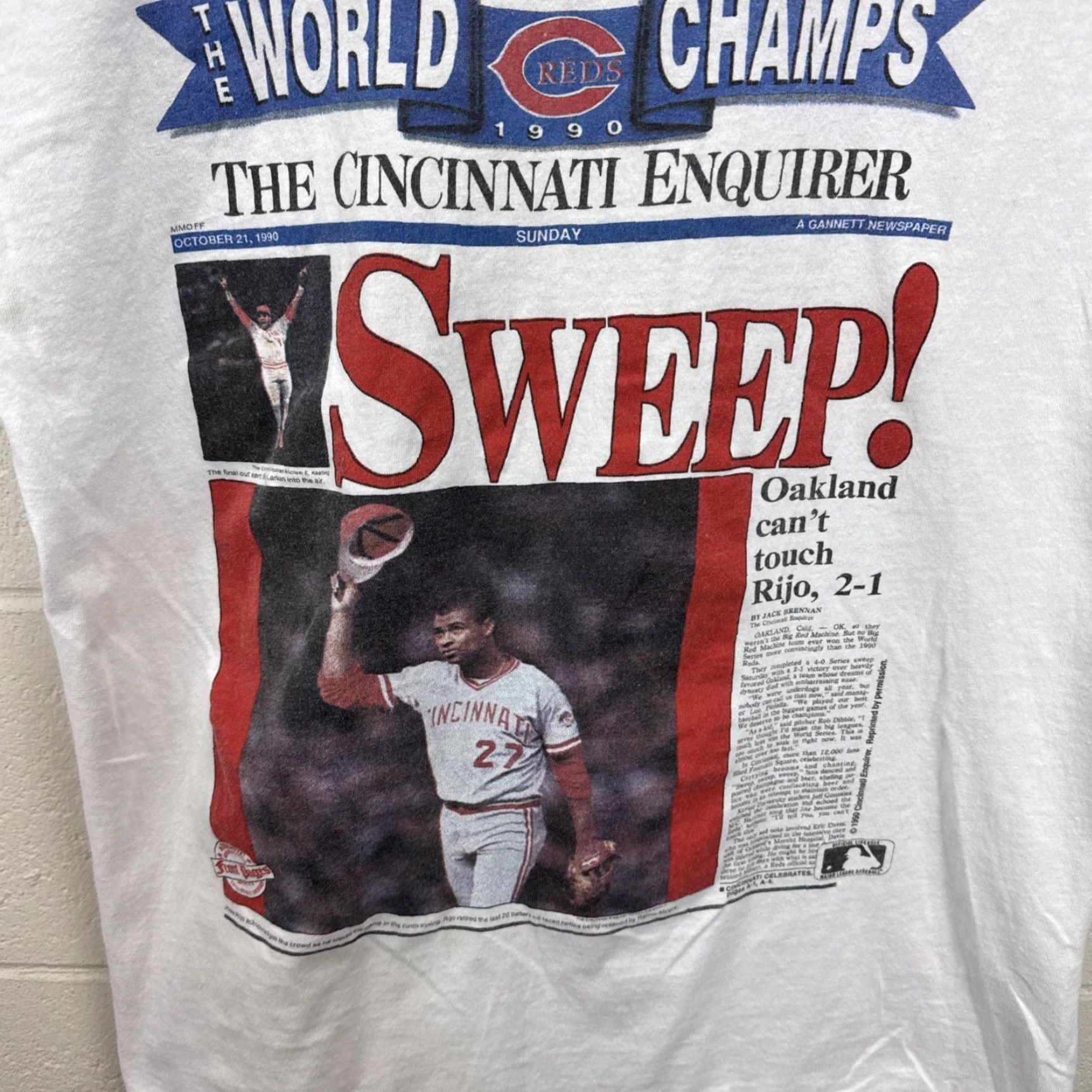 Vintage VINTAGE Cincinnati Reds World Champs T-Shirt Newspaper Headline Sweep Rijo Men White 1990s Graphic Tee M/L Short Sleeve Cotton Stedman Size US M / EU 48-50 / 2 - 2 Thumbnail