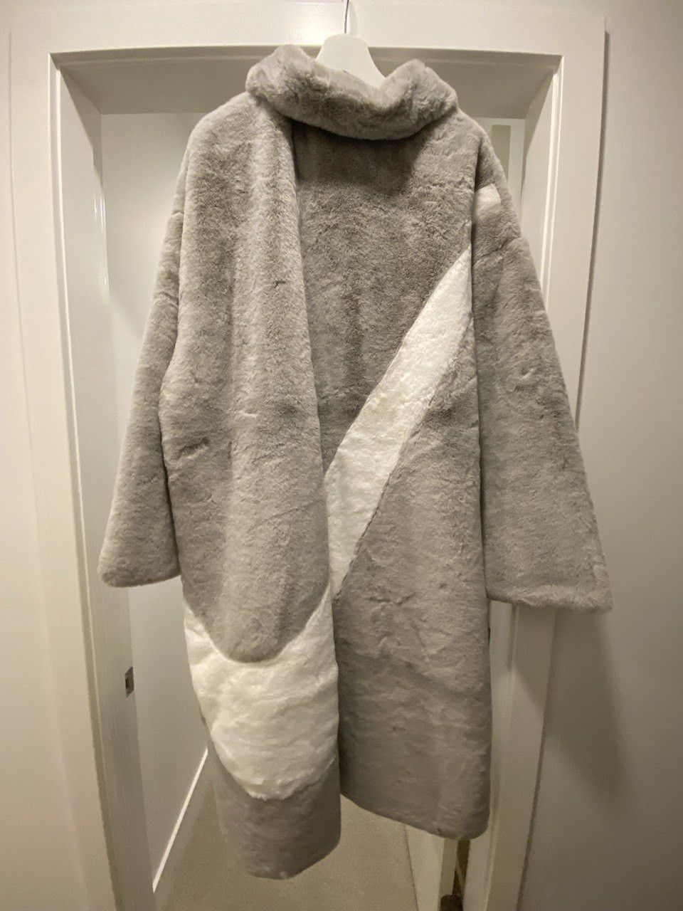 image of Grey Nike Sportswear Faux Fur Women's Long Jacket Dq6838 012 (Size 2XL)