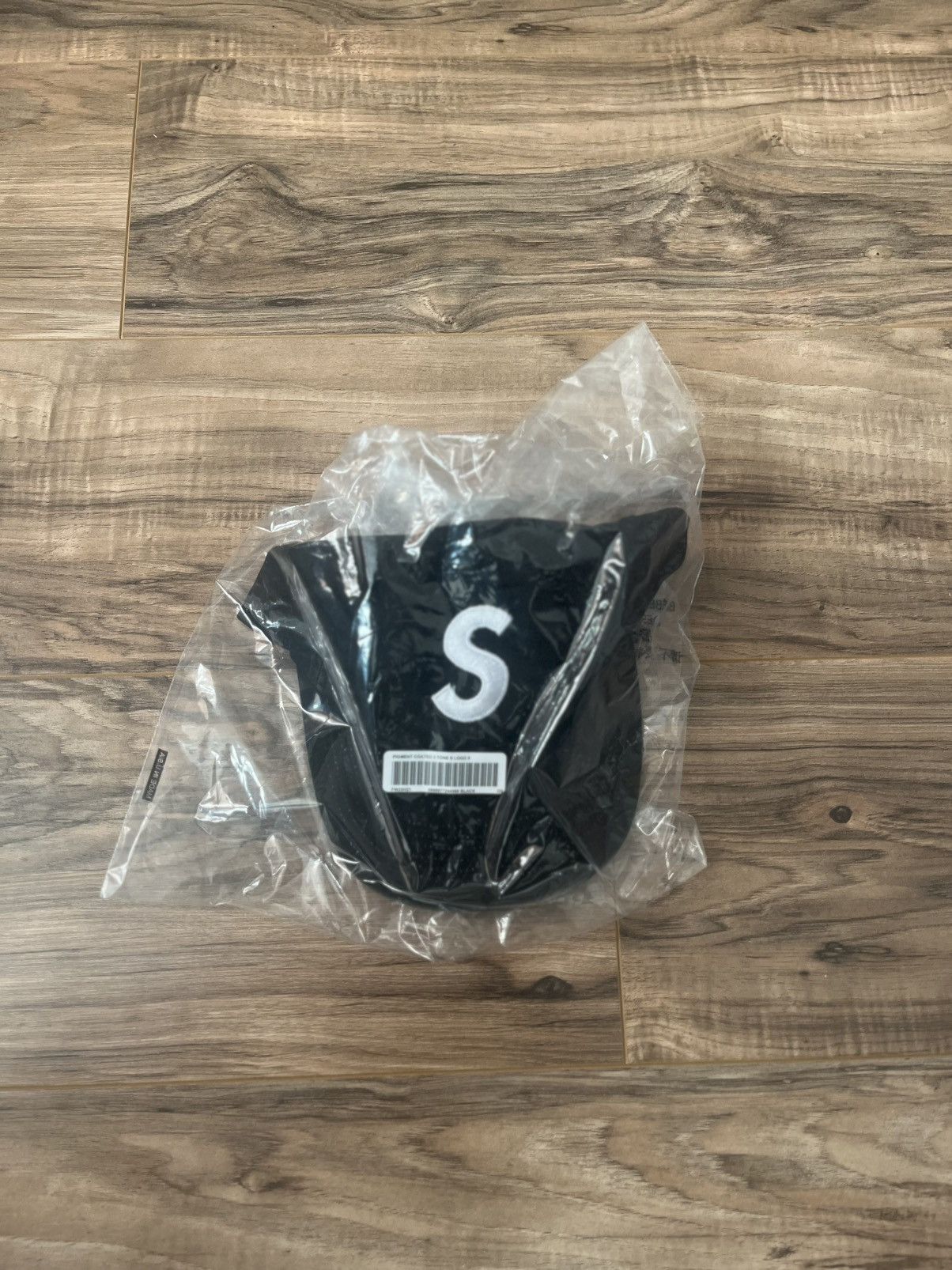 Supreme Supreme Pigment Coated 2-Tone S Logo 6-Panel Size ONE SIZE - 1 Thumbnail