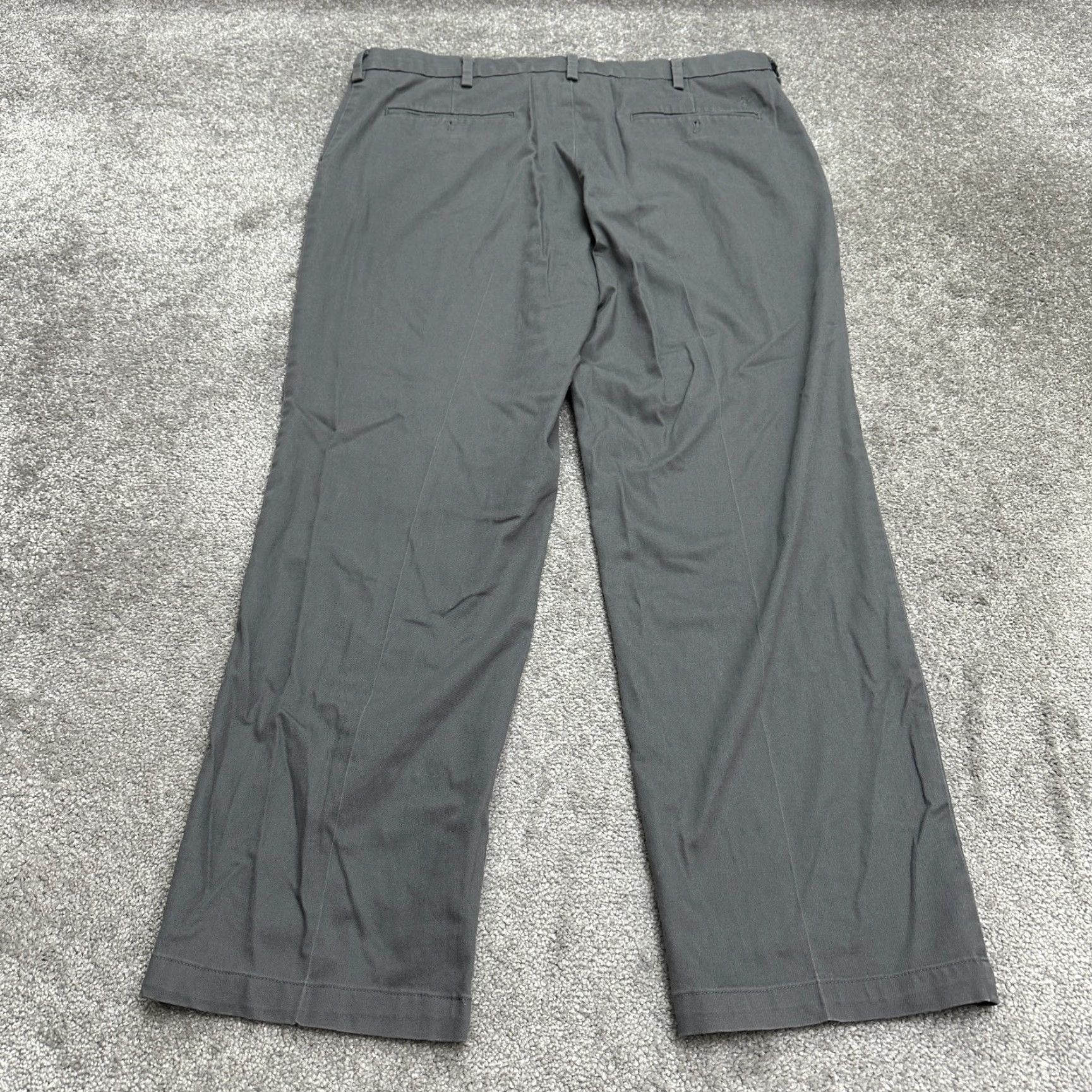 Dockers Dockers Classic Fit Signature Khaki Pants Mens 40x32 Gray Straight Leg Workwear Size US 40 / EU 56 - 2 Thumbnail