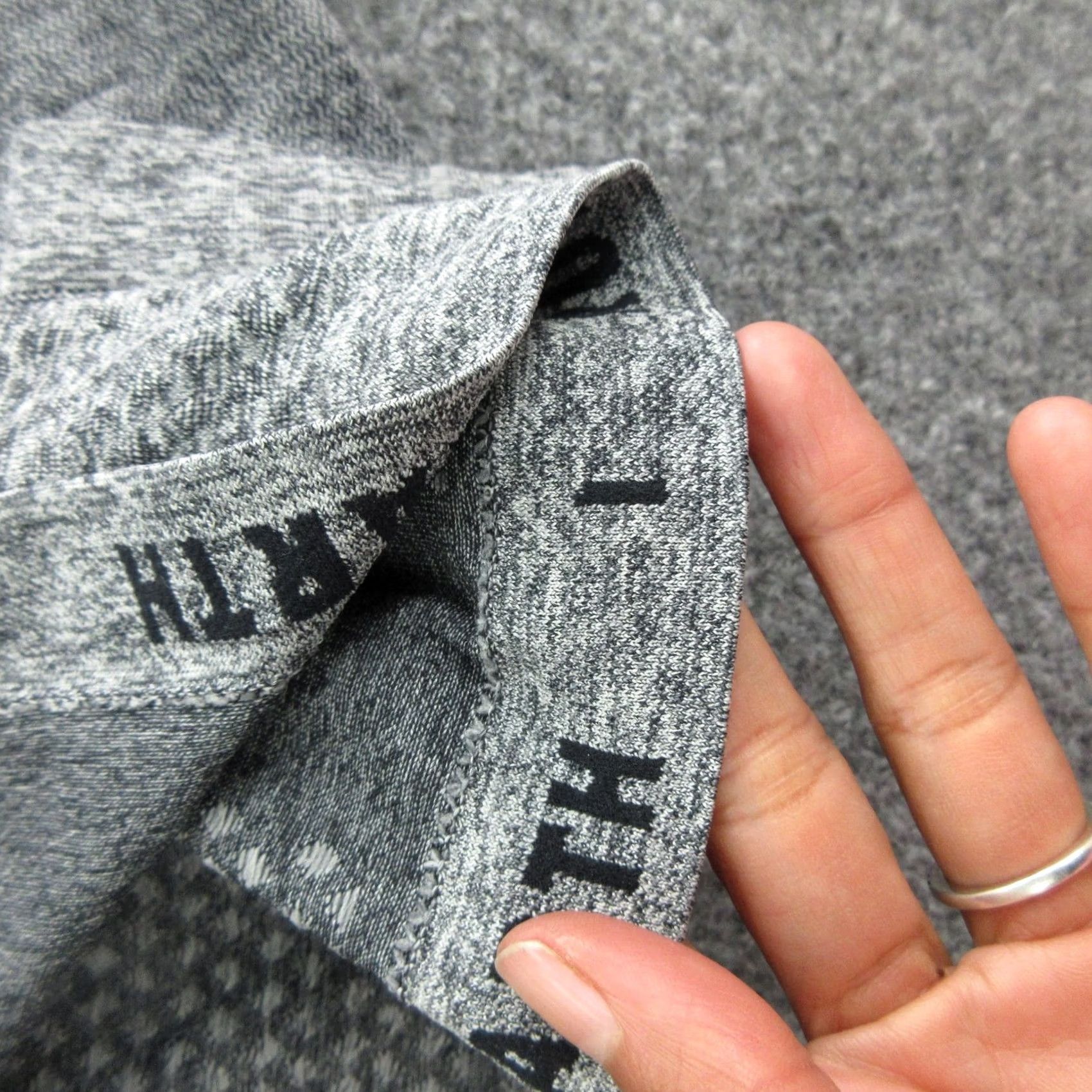 Nike Nike Running Shirt Womens Small Gray 1/4 Zip Long Sleeve Athletic Top Workout Size S / US 4 / IT 40 - 5 Thumbnail