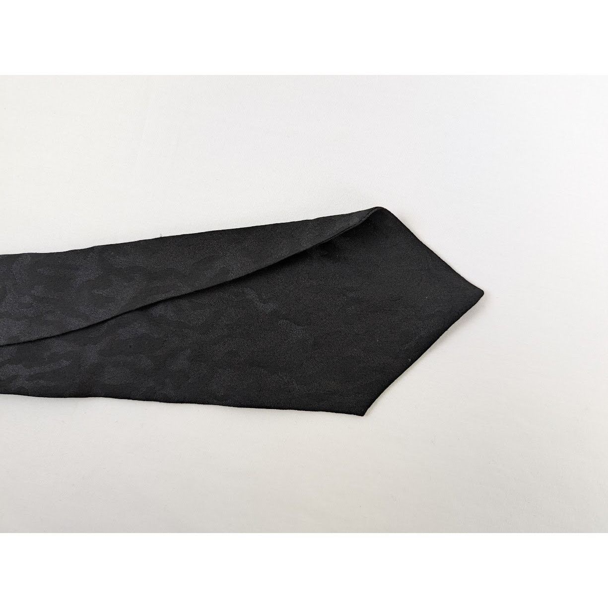 Saint Laurent Paris o1rshd1 Size: L / Silk Jacquard Tie in Black Size ONE SIZE - 6 Thumbnail