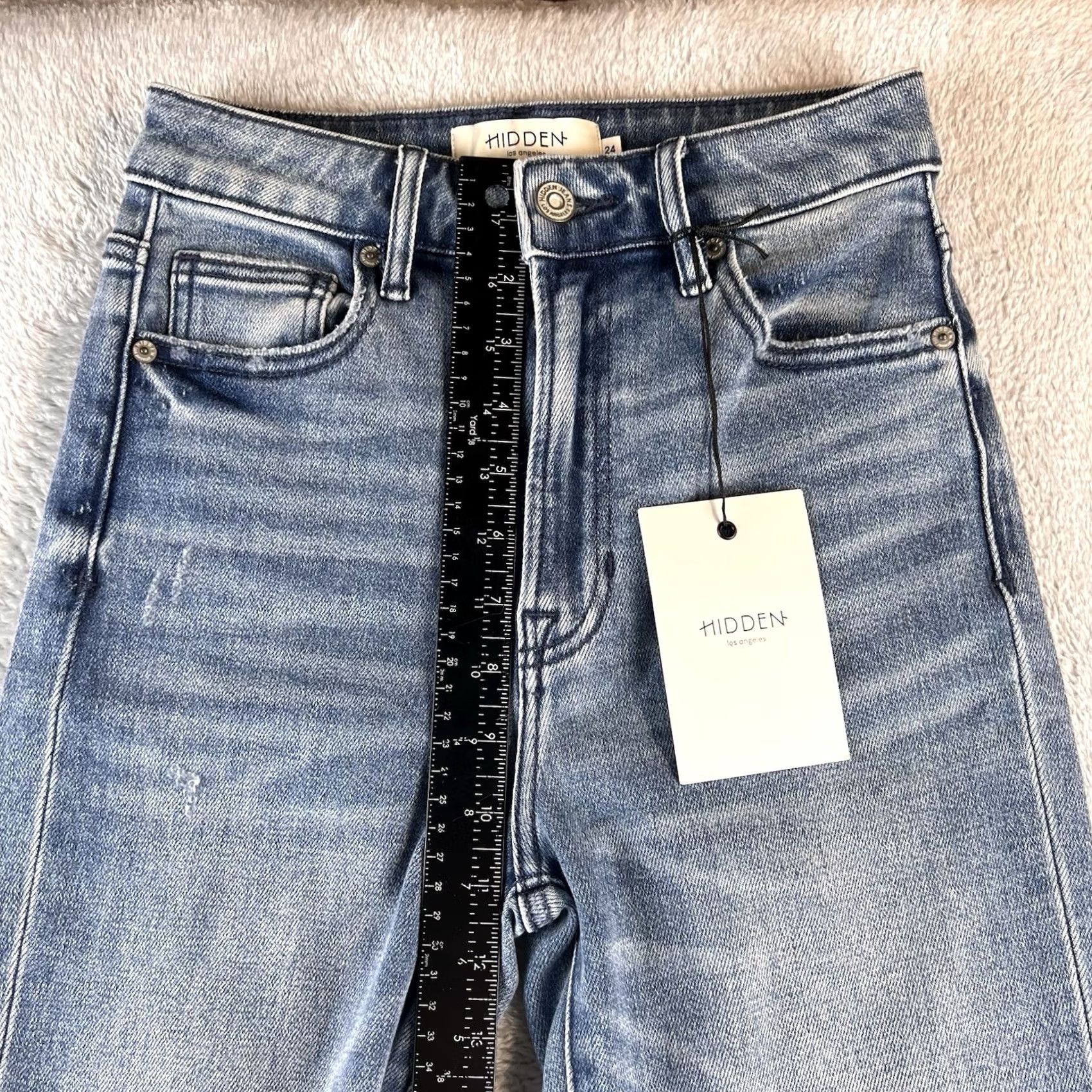 Vintage Hidden Jeans Womens 24 High Rise Flare Denim Blue Distressed NWT Boho 31 Inseam Medium Wash Size 42" / US 20 - 6 Thumbnail
