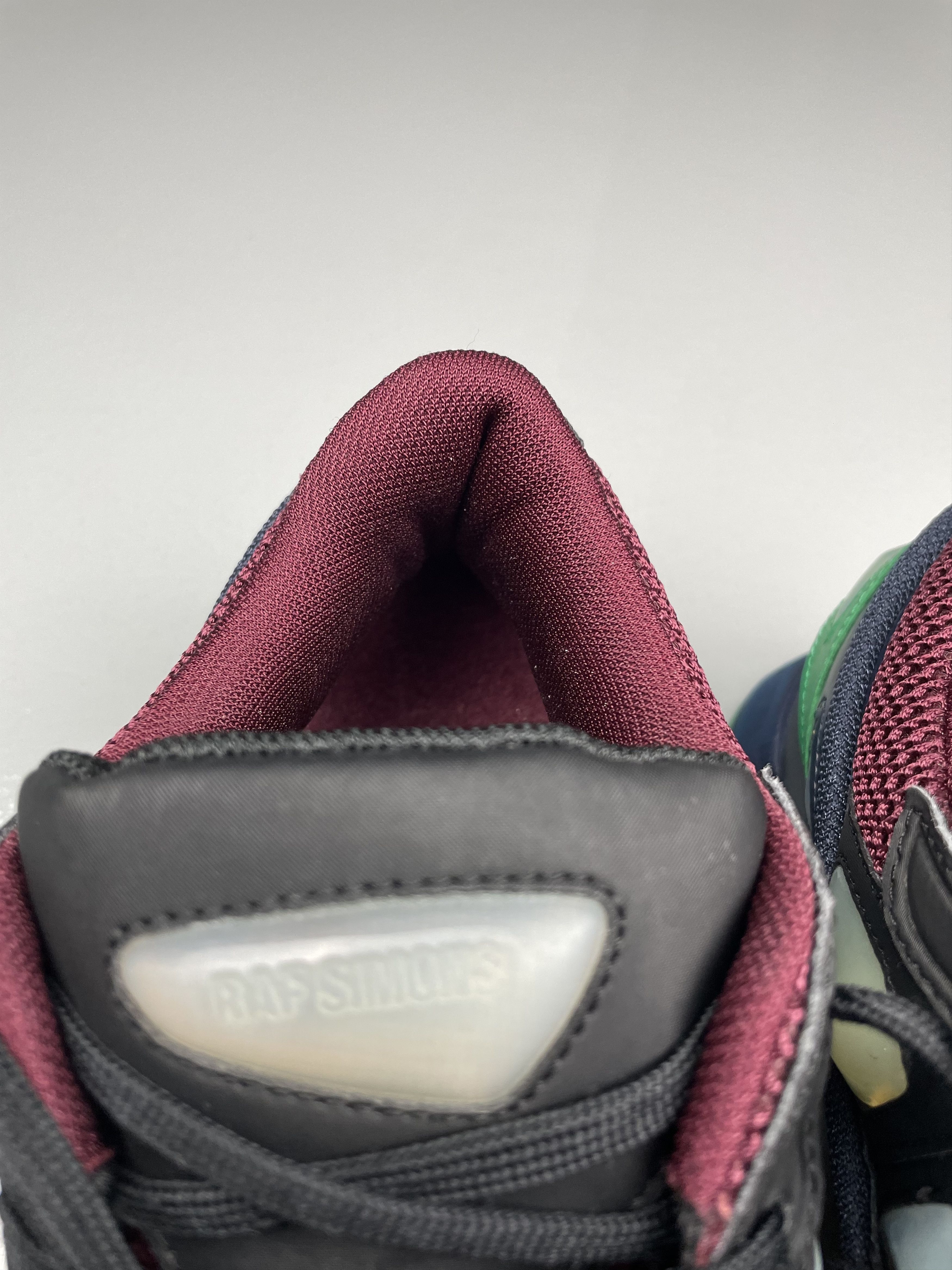 Raf Simons adidas X Raf Simons A/W 2013 Ozweego 2 - size 42 Size US 8.5 / EU 41-42 - 9 Thumbnail