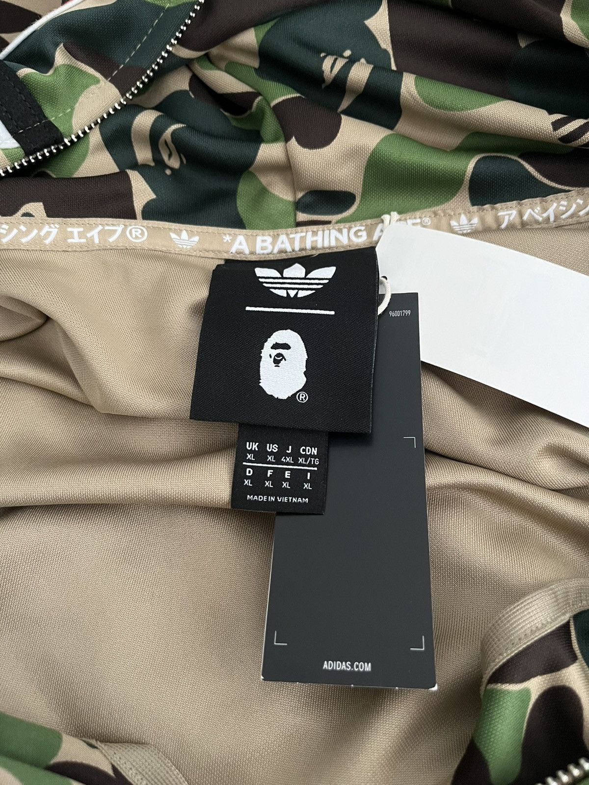 Adidas × Bape Camo Shark Full Zip Hoodie Size US XL / EU 56 / 4 - 6 Thumbnail